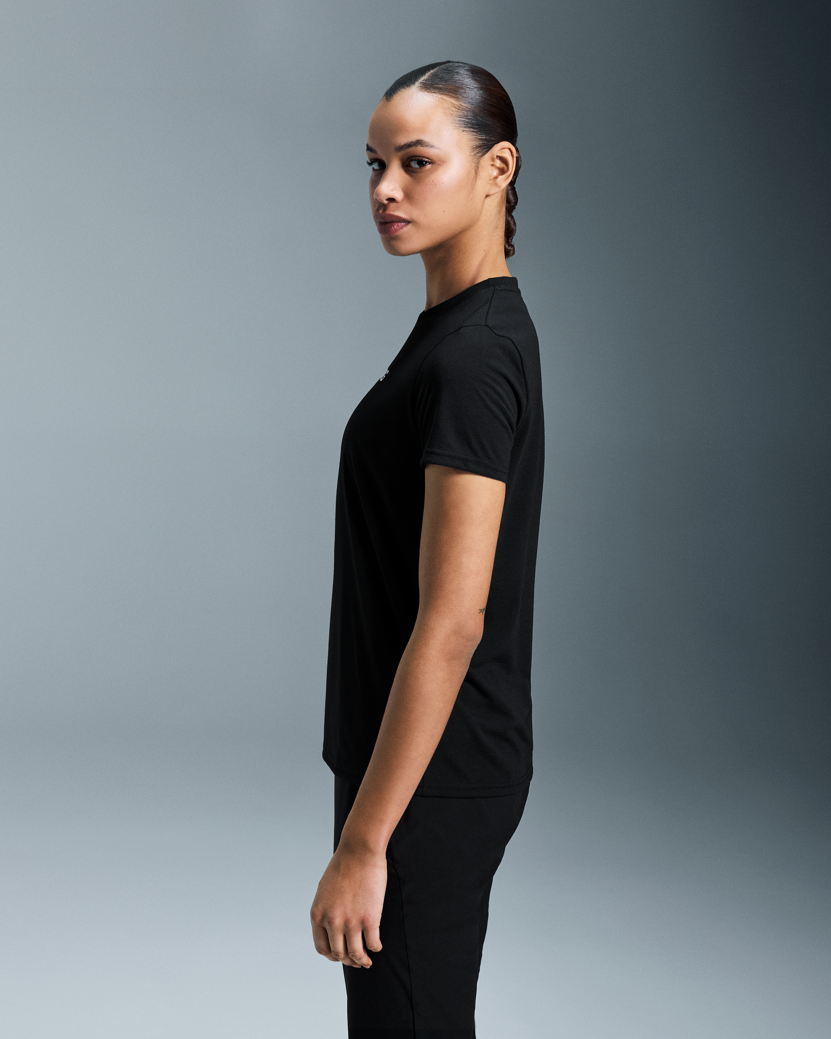 On On Run-T Black Femme Hauts et t-shirts
