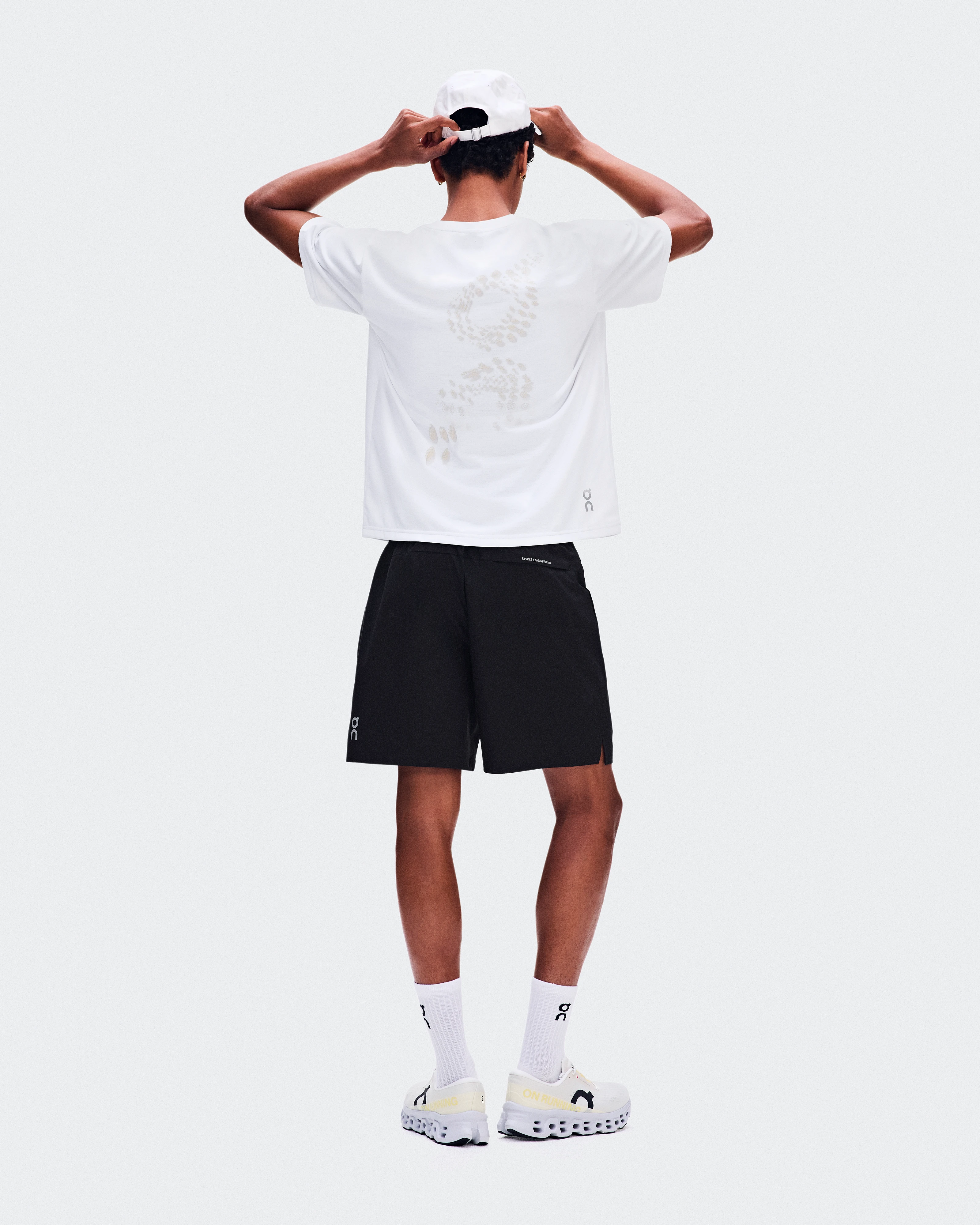 On On Run-T White Homme Hauts et t-shirts