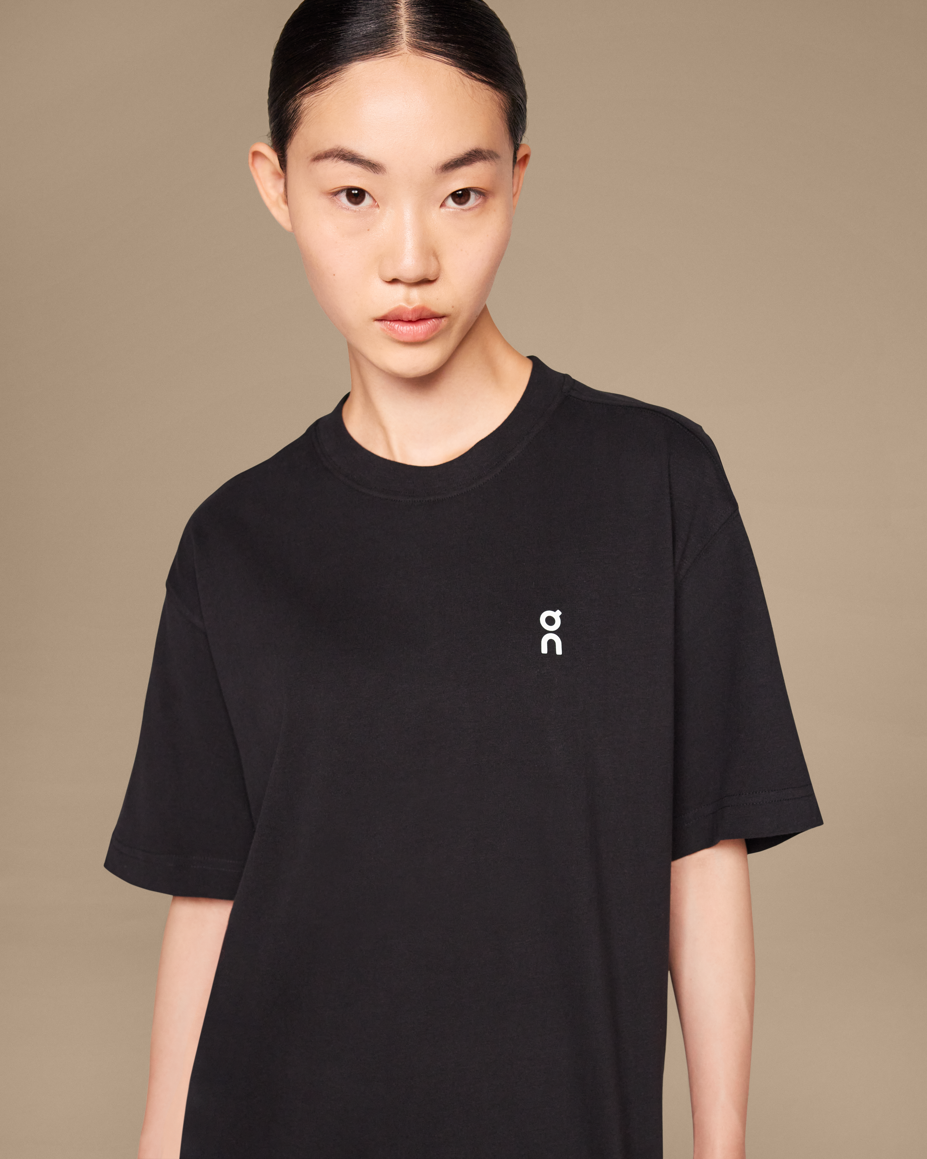 On Club-T Black Femme Hauts et t-shirts