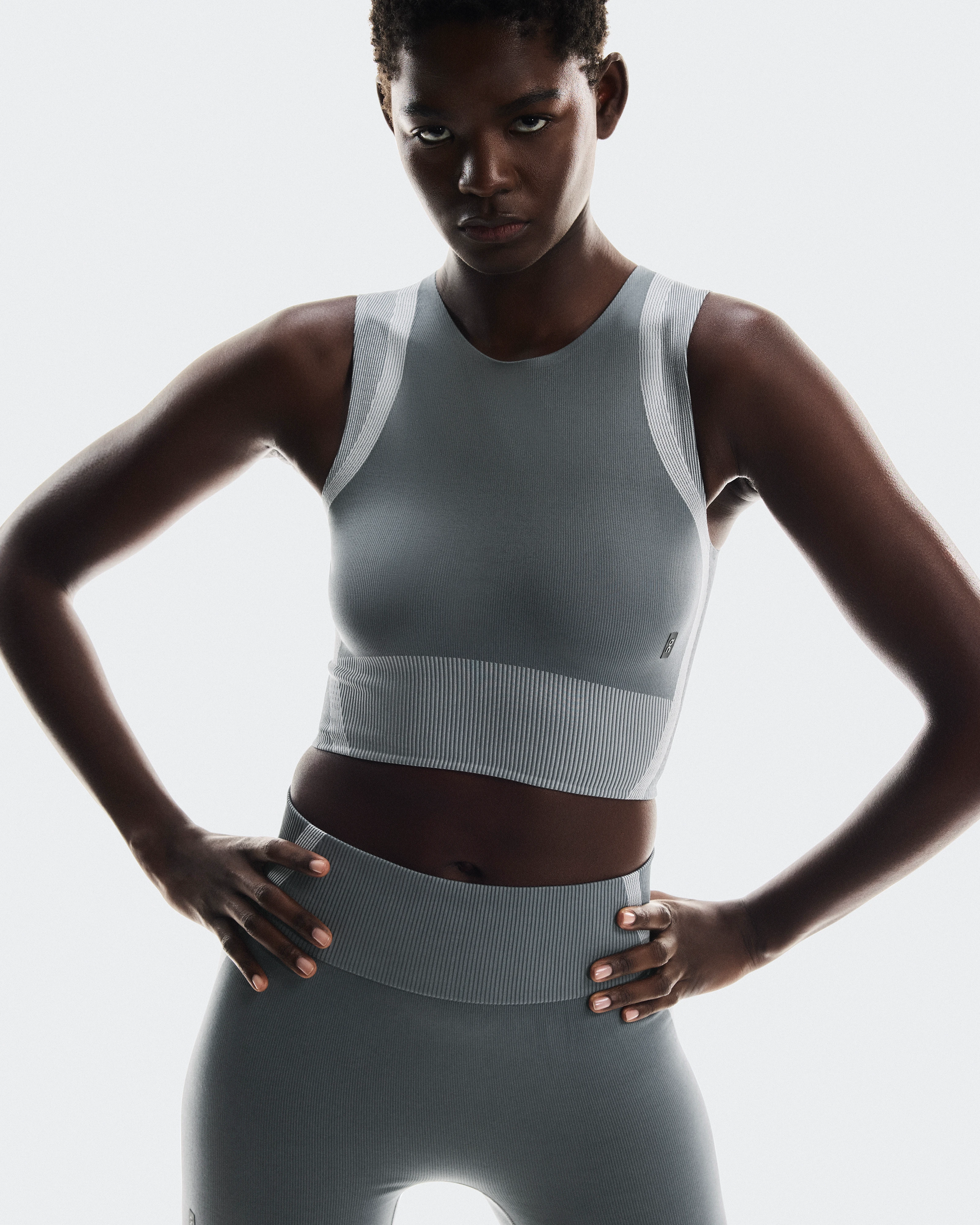 On Studio Knit Crop Rock & Glacier Femme Hauts et t-shirts