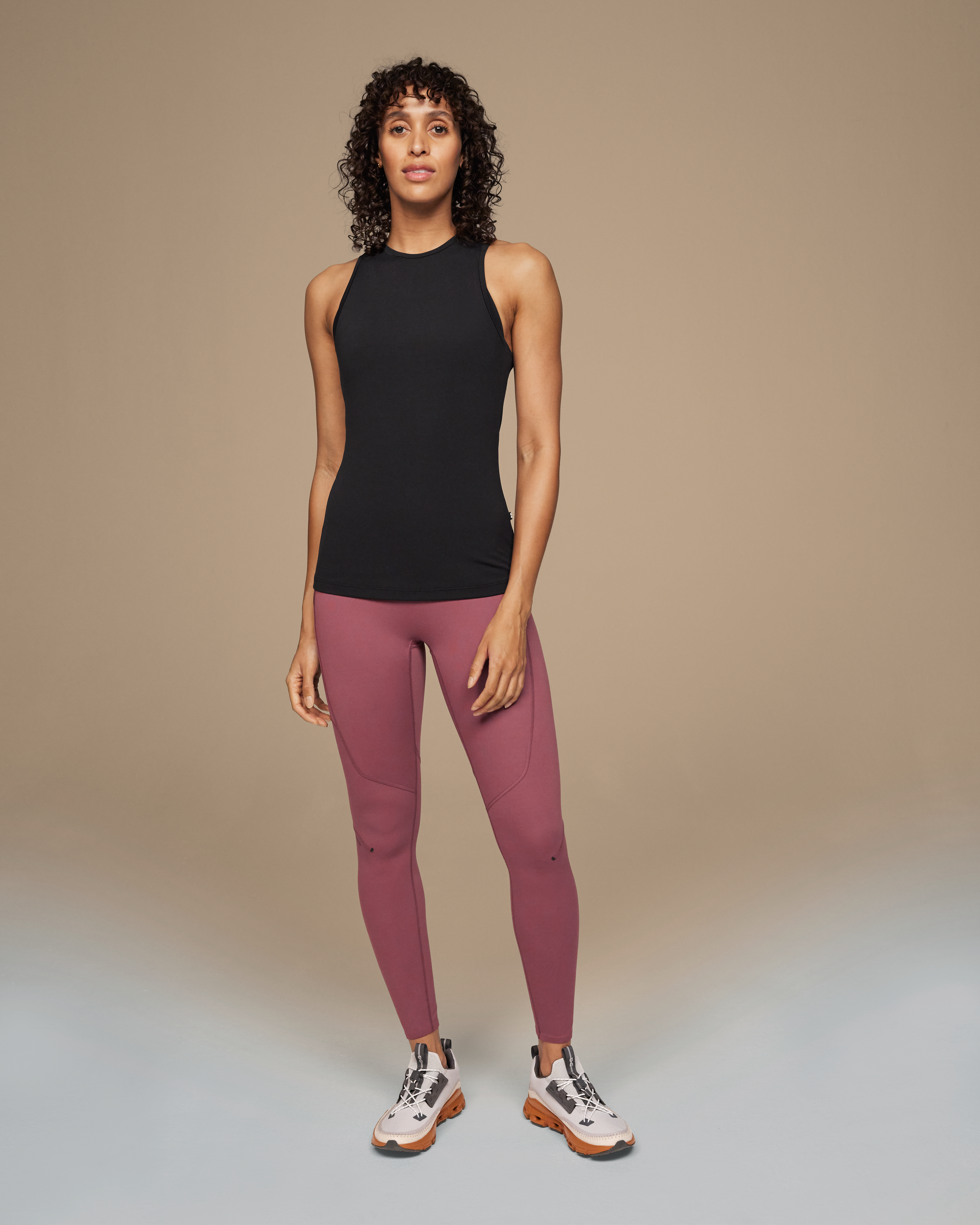 On Movement Tank Black Femme Hauts et t-shirts