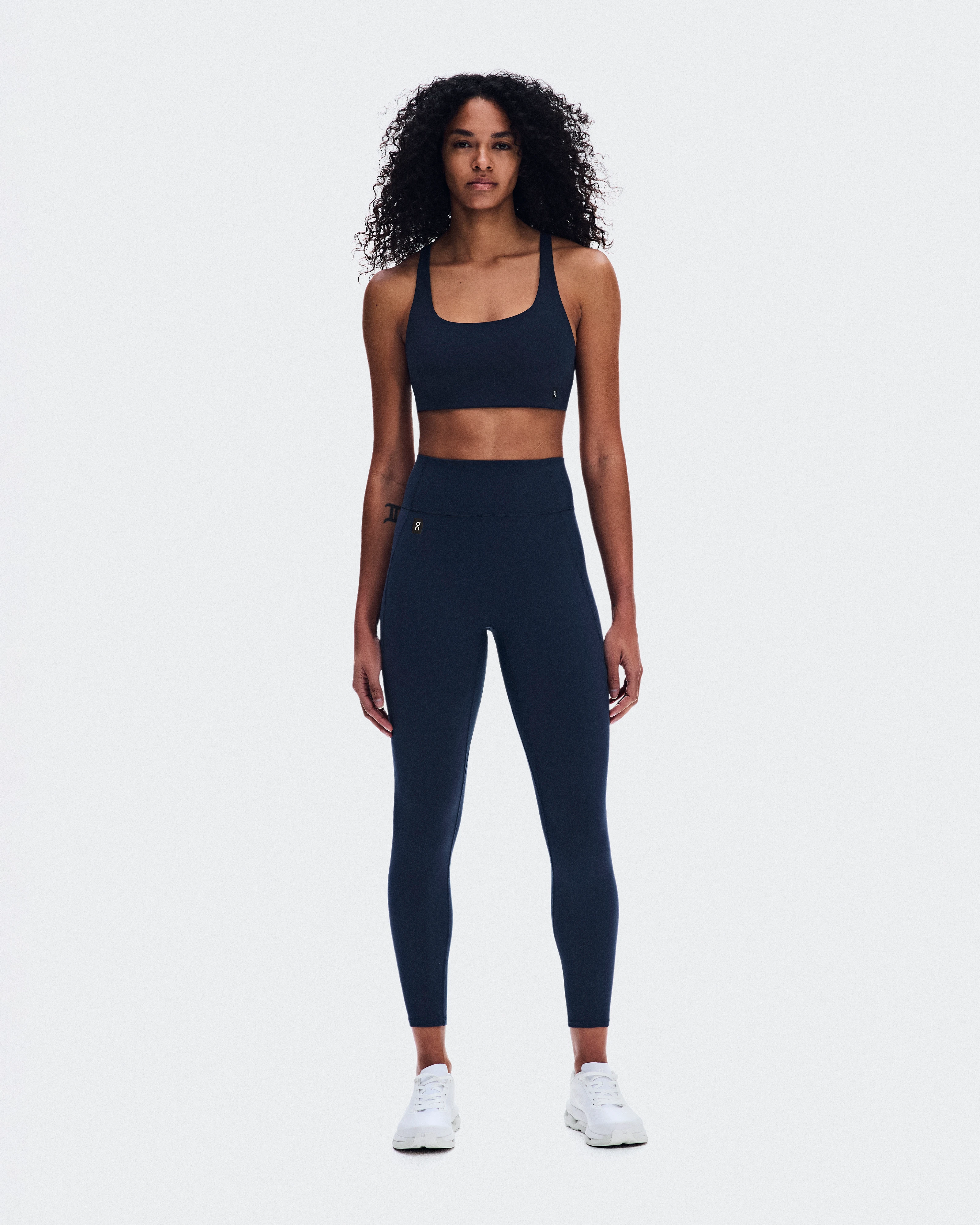 On Studio Bra Navy Femme Brassières