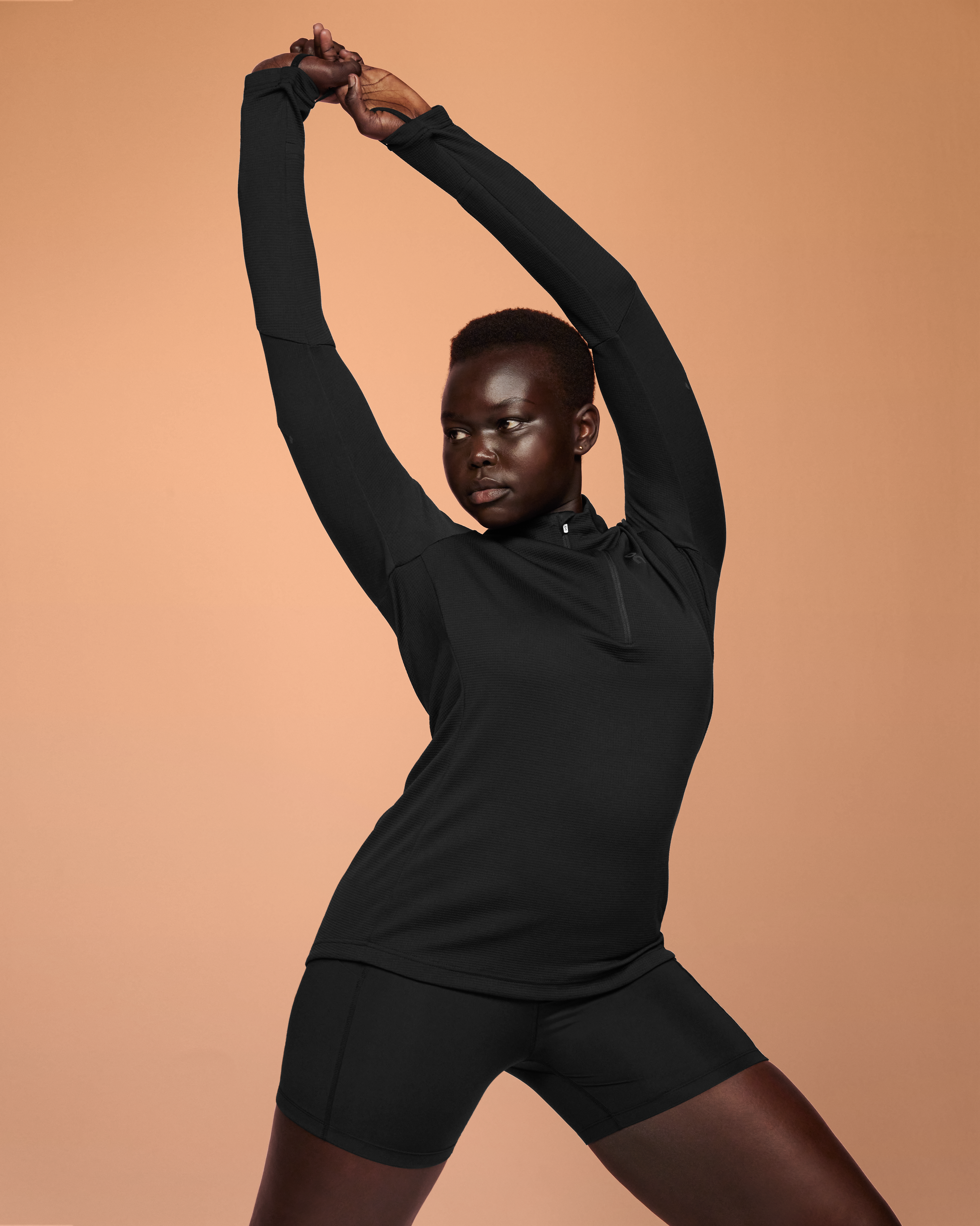 On Climate Shirt Black Femme Sweats à capuche et sweats