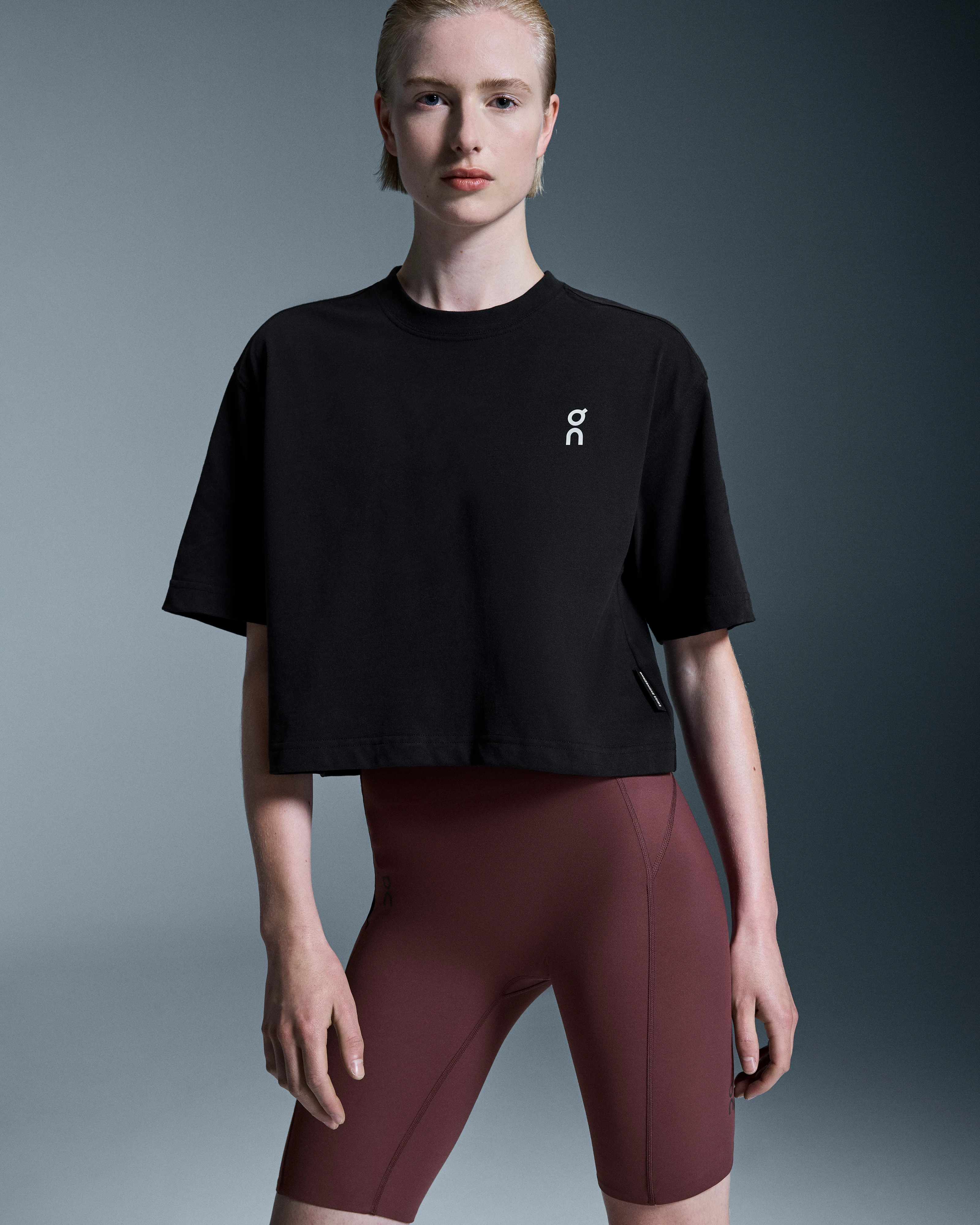 On Club Boxy-T Black Femme Hauts et t-shirts