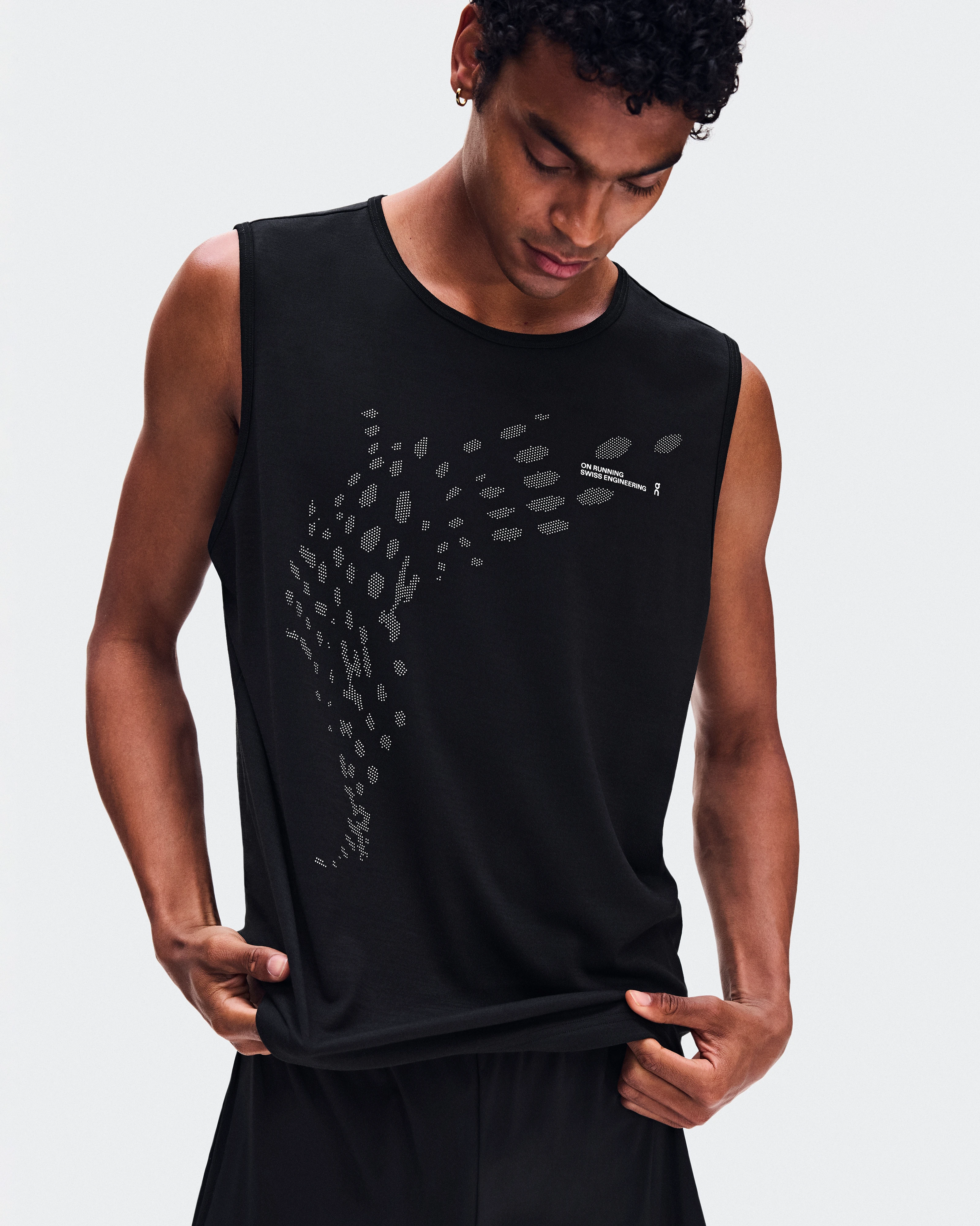 On On Run Tank Black Homme Hauts et t-shirts