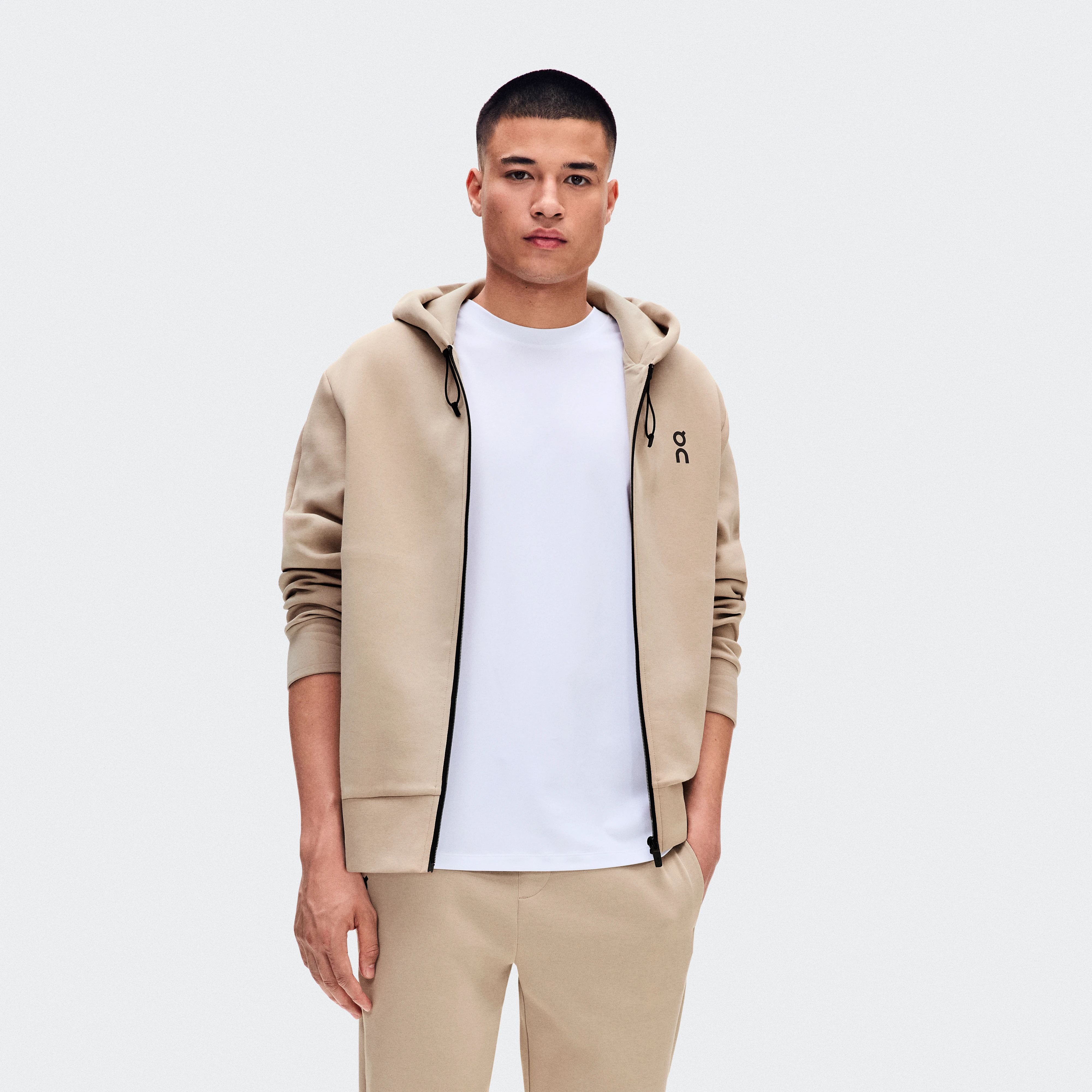 On Focus Tech Zip Hoodie Desert Homme – Quotidien, voyage, entraînement Sweats à capuche et sweats