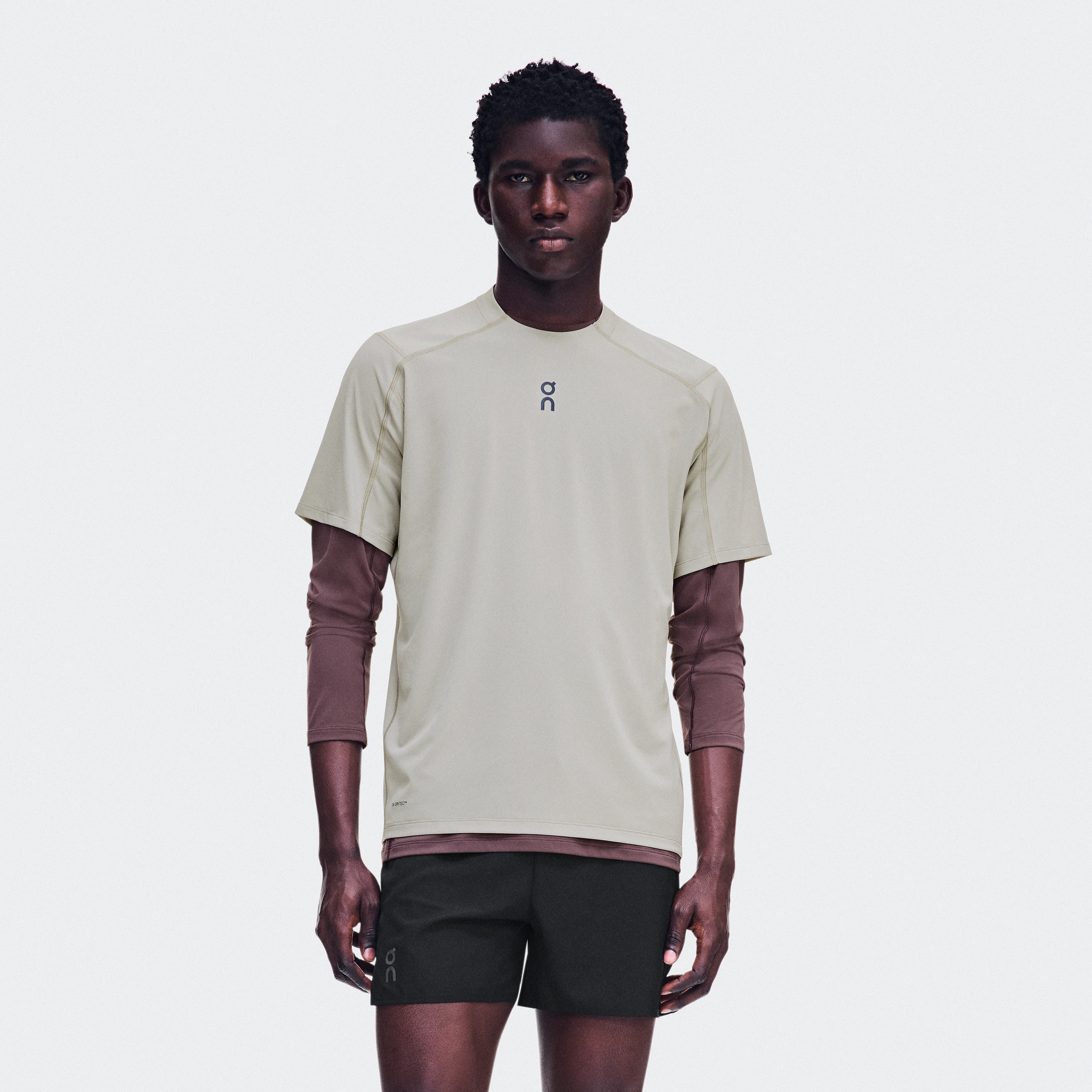 On Trail-T Solar Brume Homme – Trail running, UPF40+, running par temps chaud et ensoleillé Running de trail Hauts et t-shirts