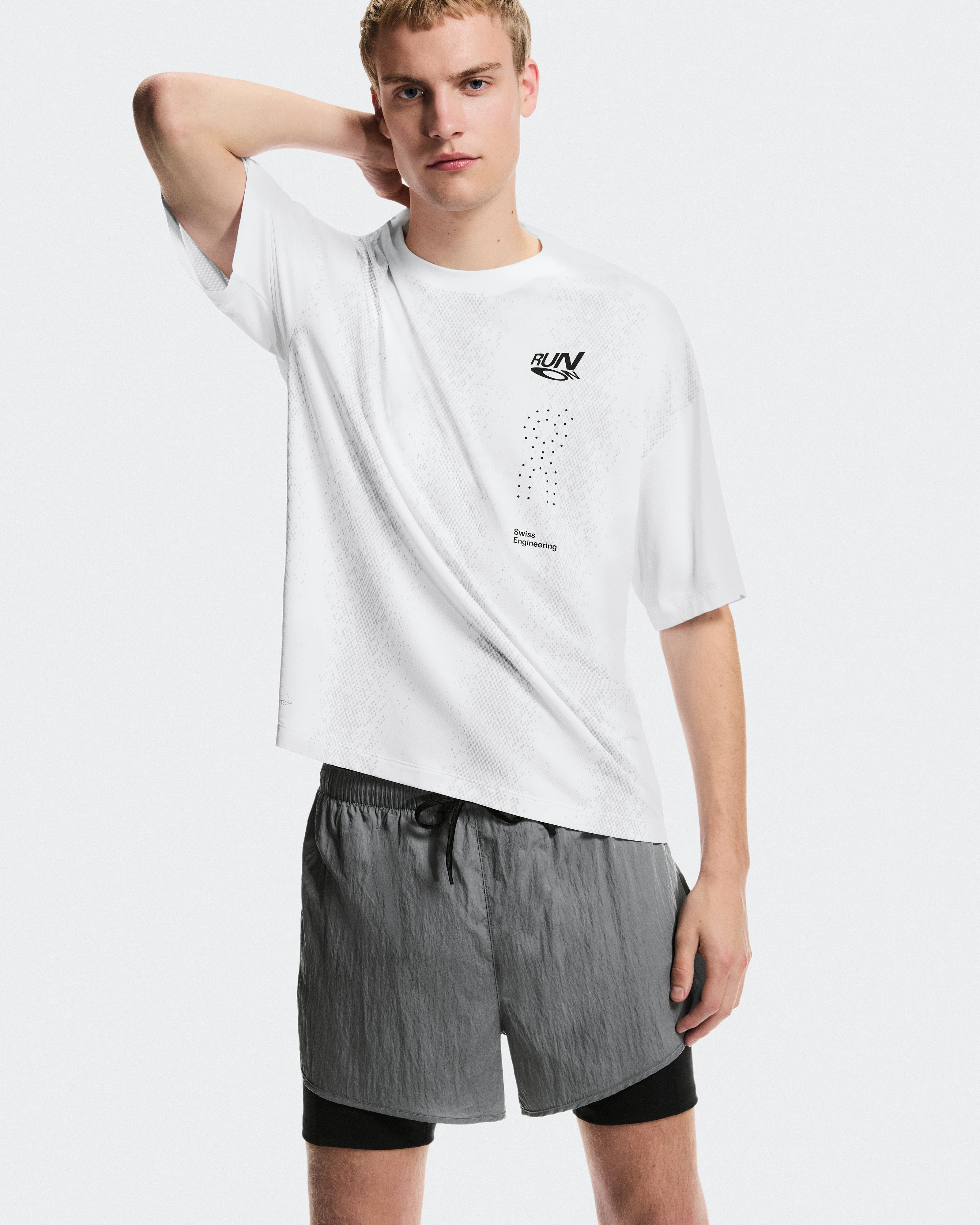 On Performance Volt Shorts Glacier Homme Shorts