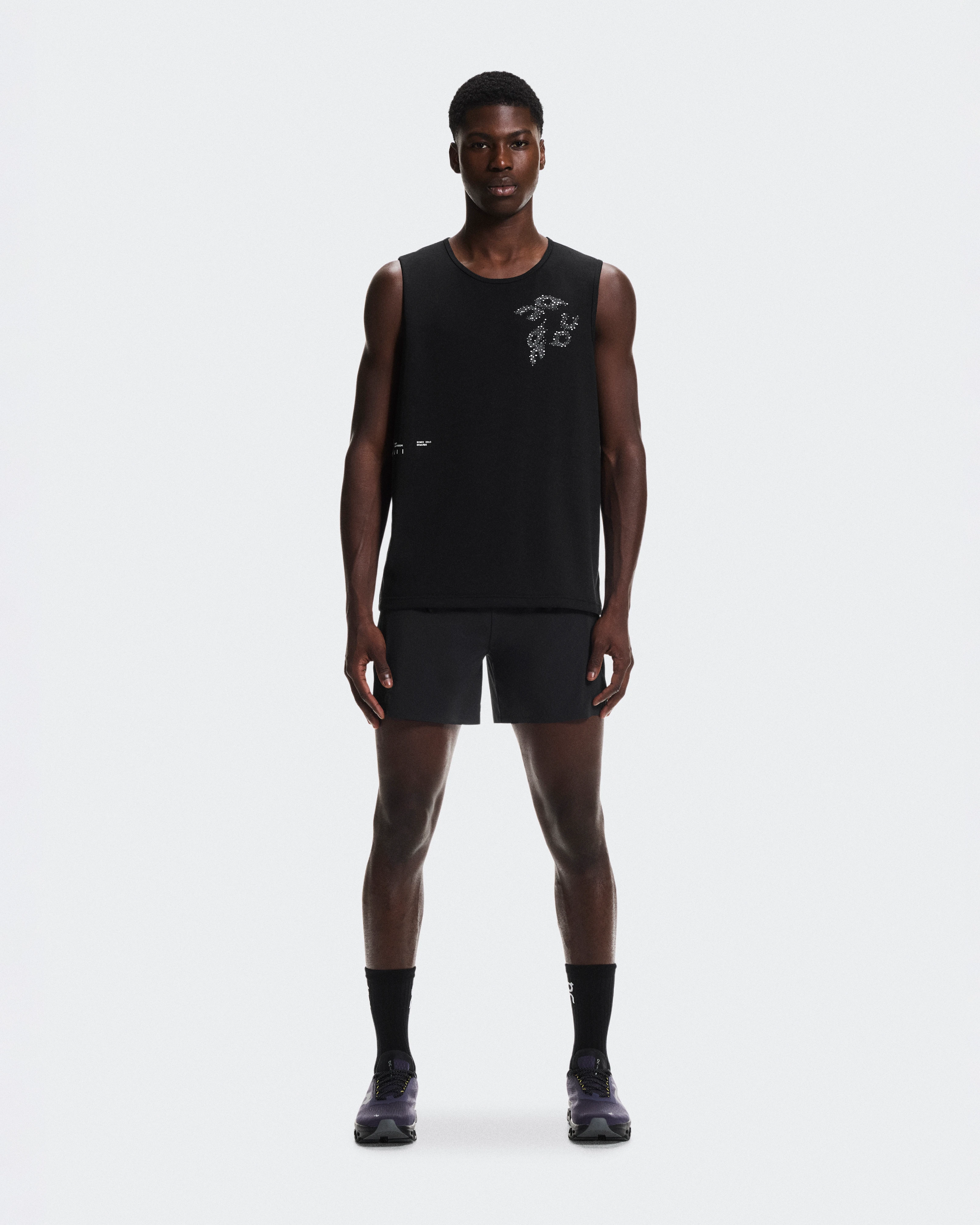 On On Run Tank Black Homme Hauts et t-shirts