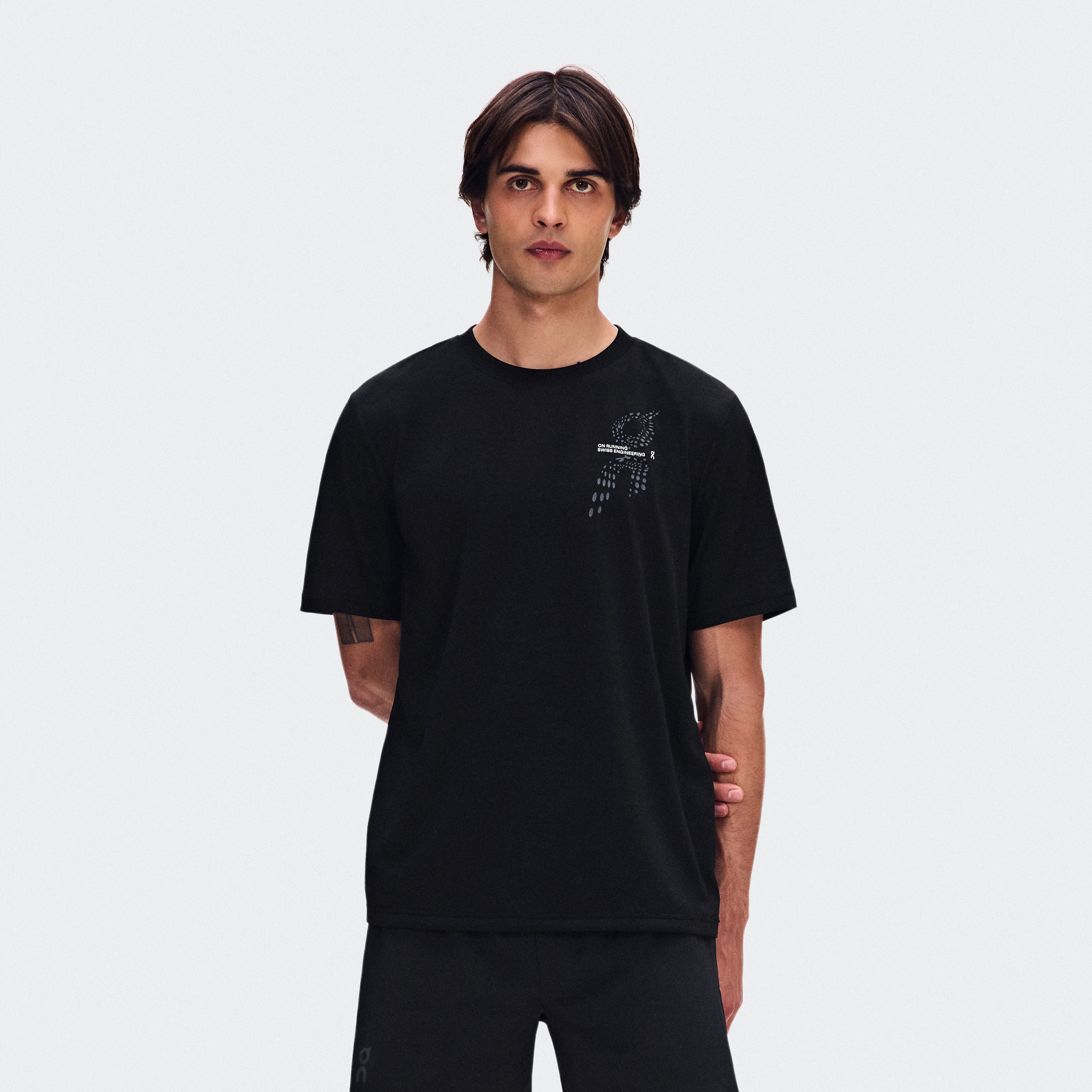 On On Run-T Black Homme – Running, training, quotidien Hauts et t-shirts