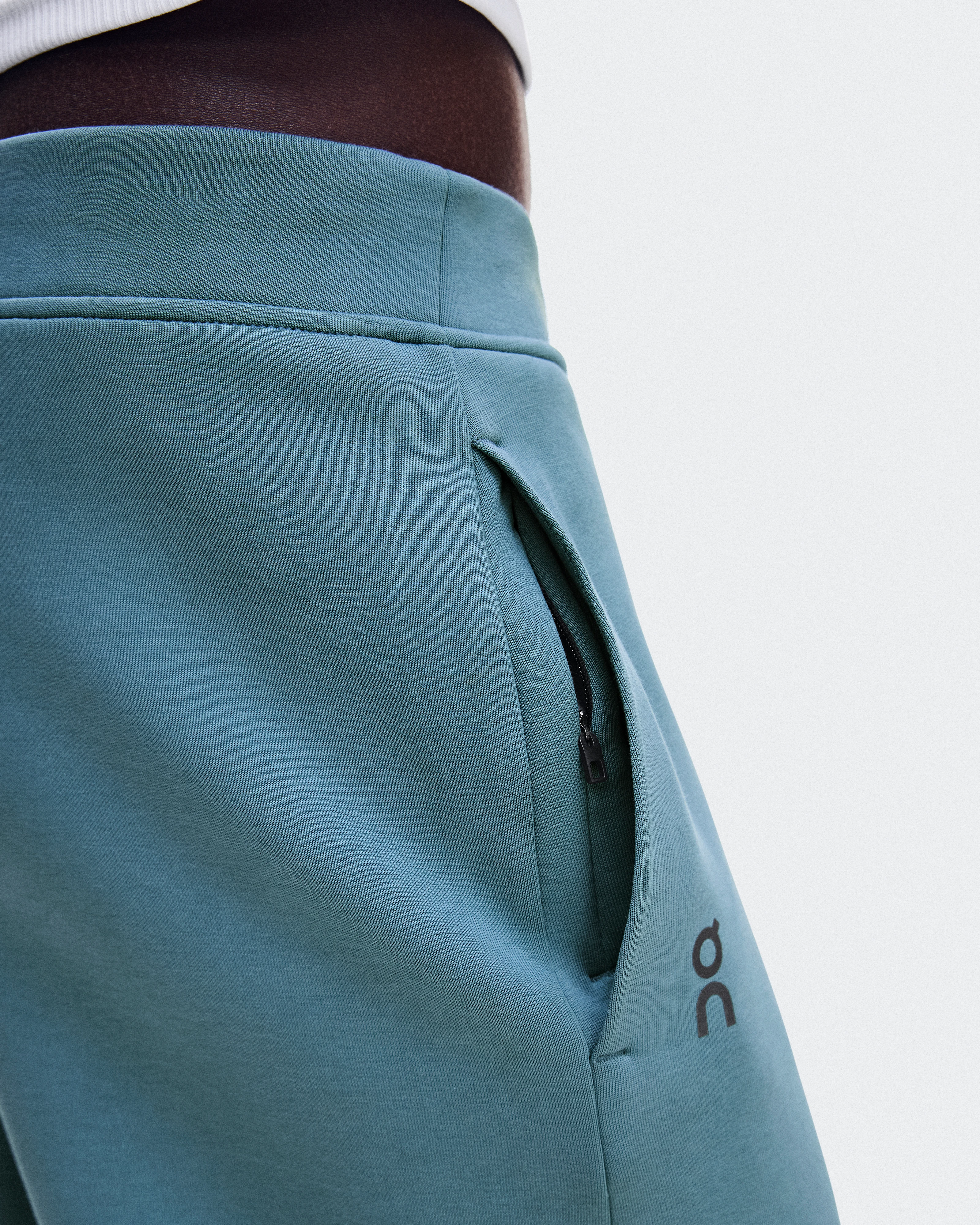 On Focus Tech Sweatpants Agave Femme Pantalons