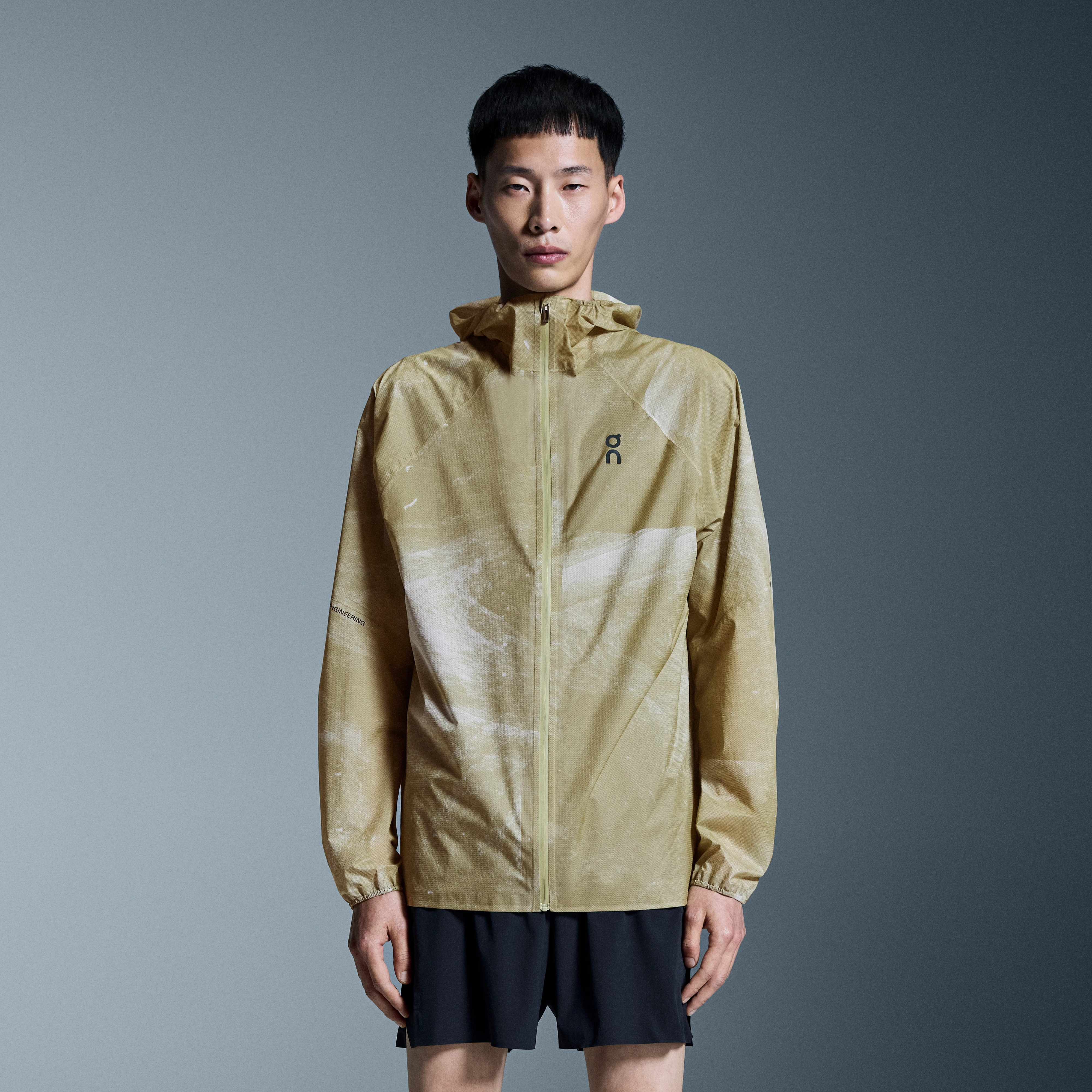 On Ultra Jacket White & Caper Homme – Trail running, imperméable, ultra-léger Vestes