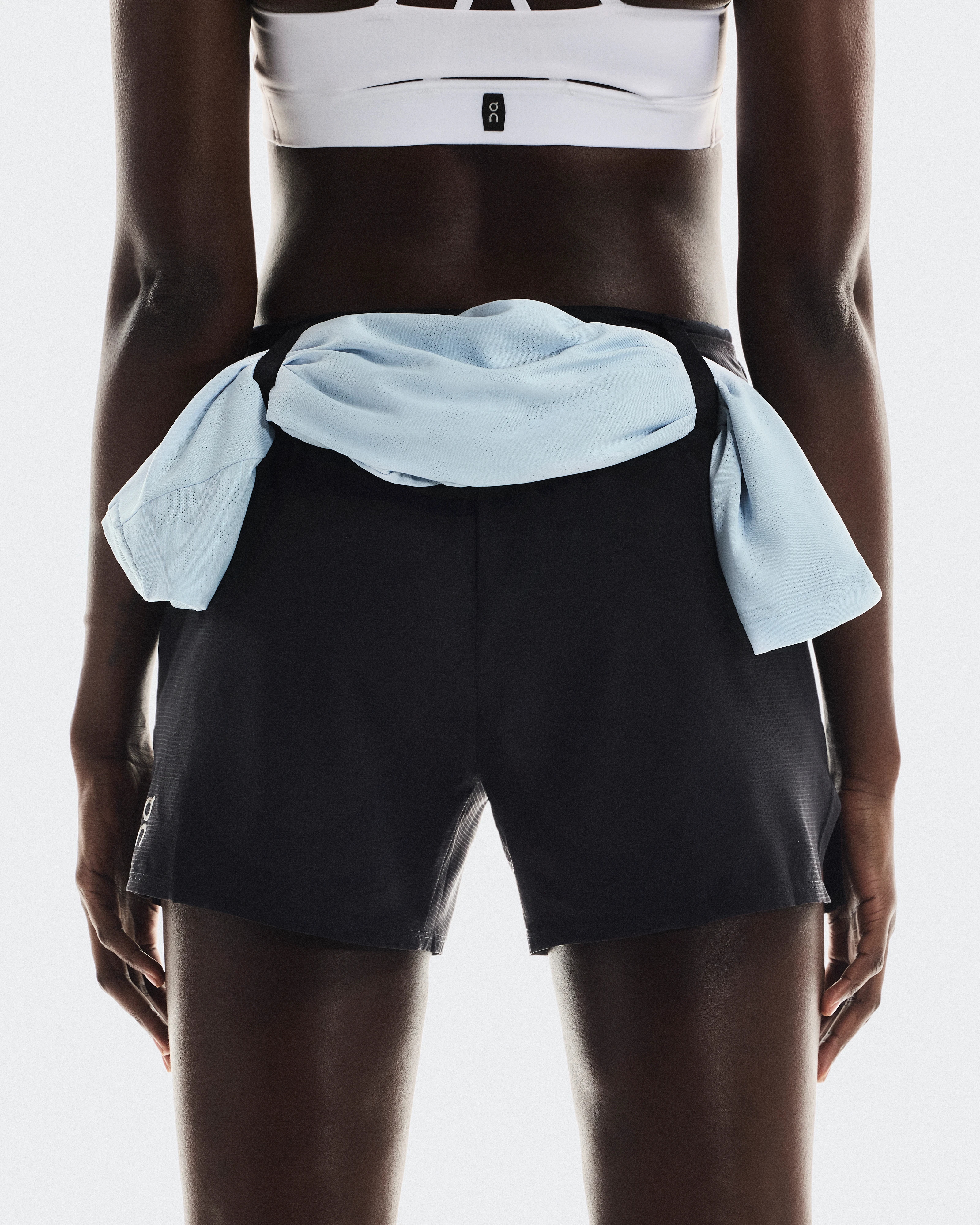 On Trail Shorts Black Femme Shorts