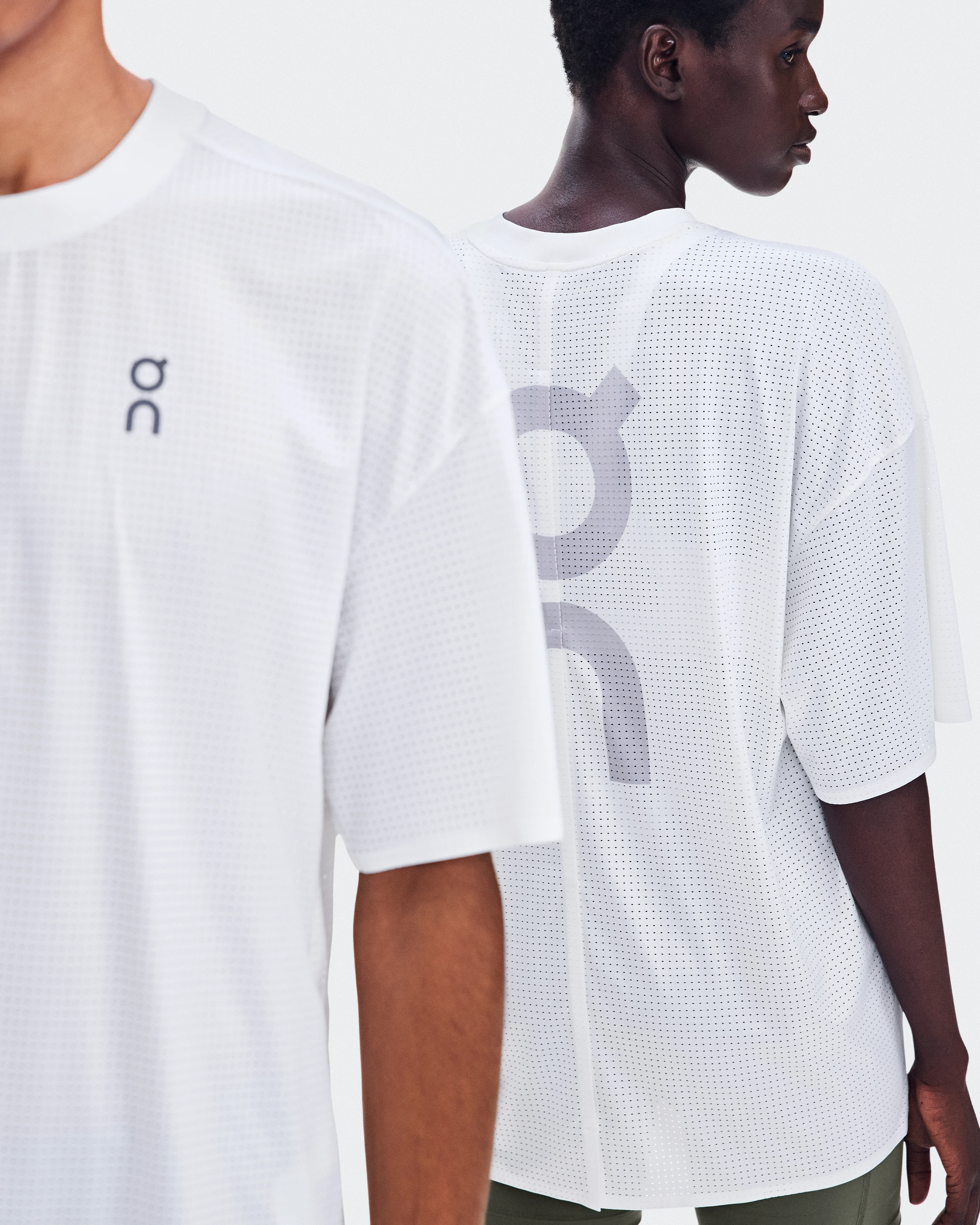 On Oversize Run-T LN1 White Unisexe Hauts et t-shirts