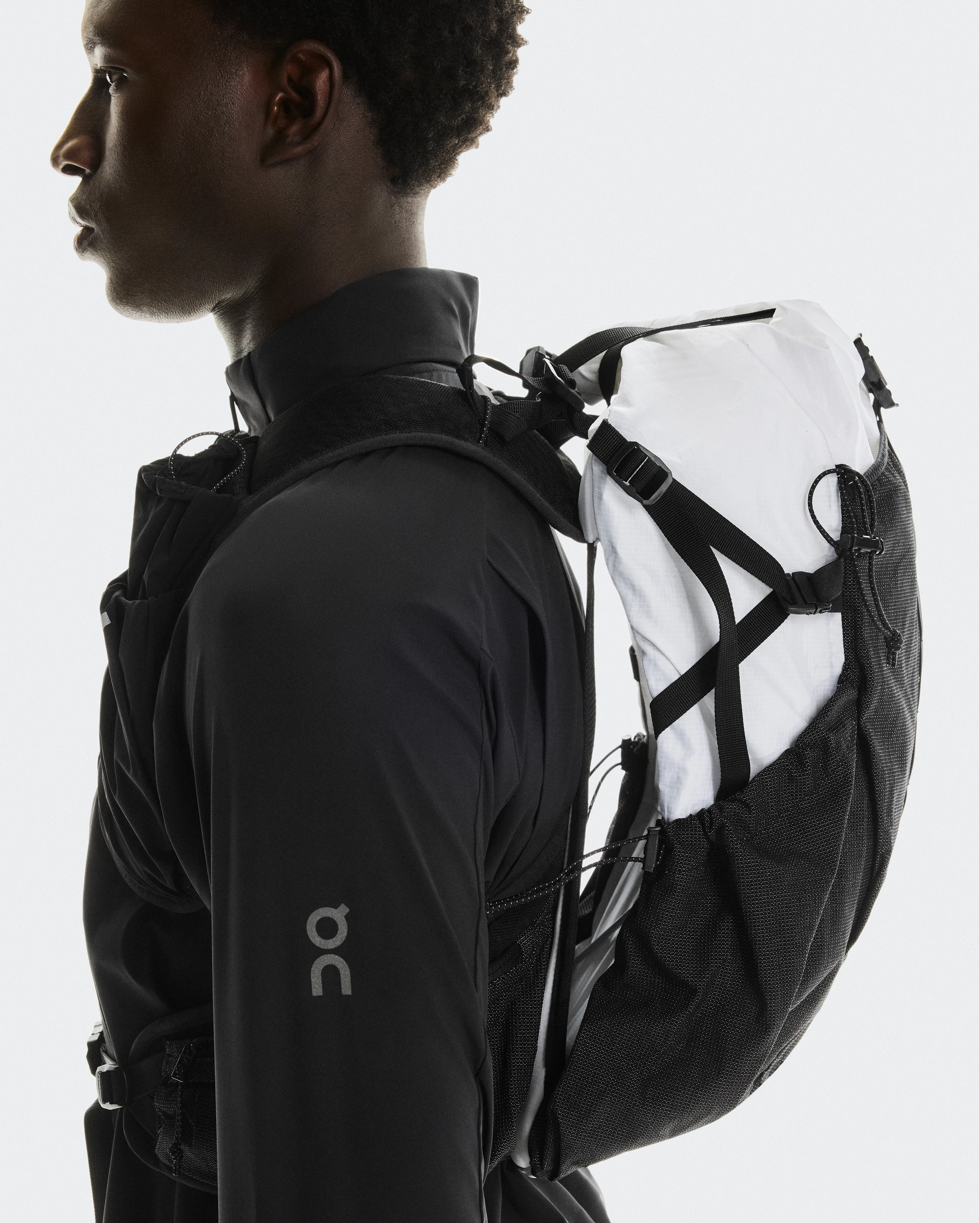 On Trail Pack 20L White & Black Unisexe Sacs