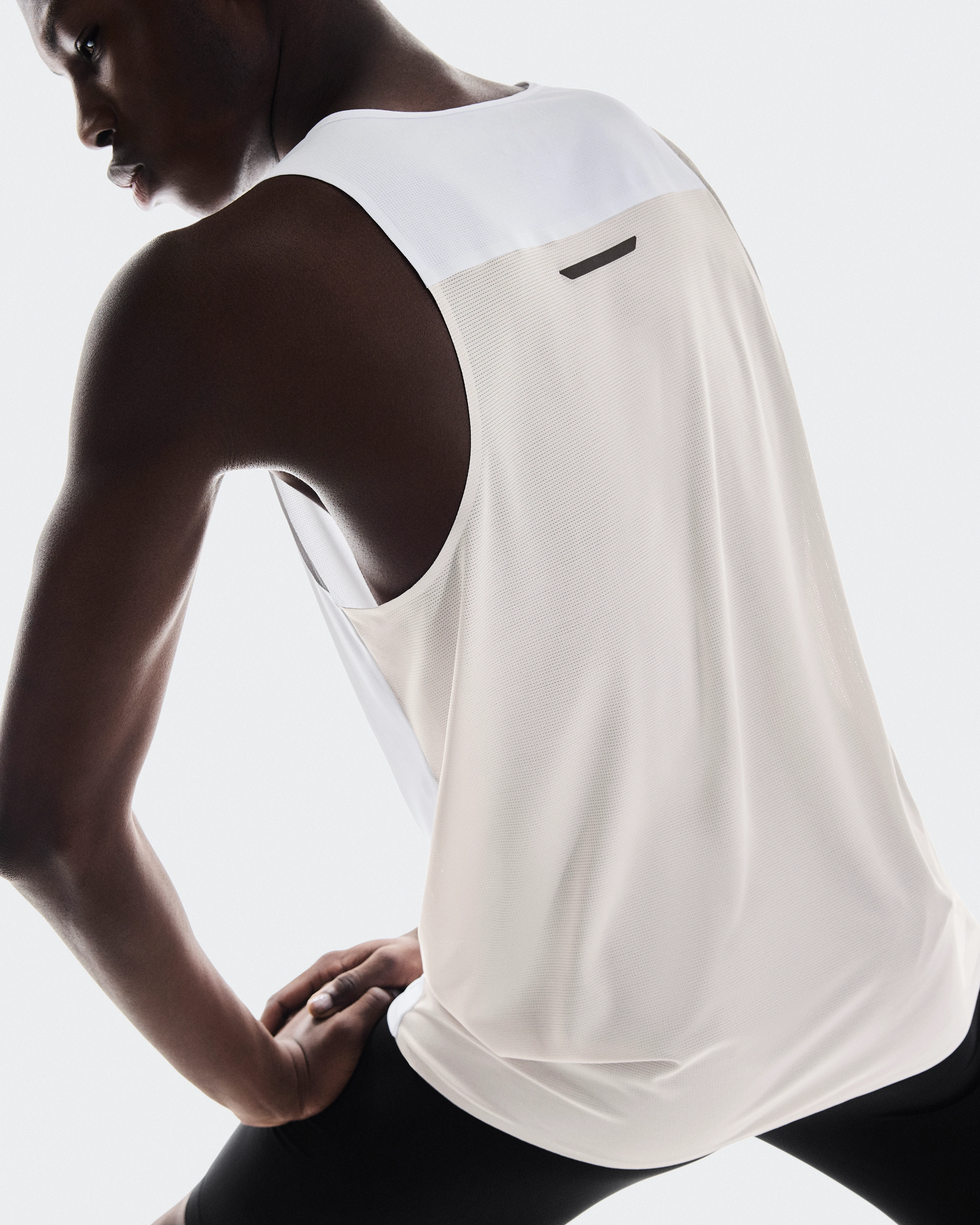 On Performance Tank White & Silver Homme Hauts et t-shirts