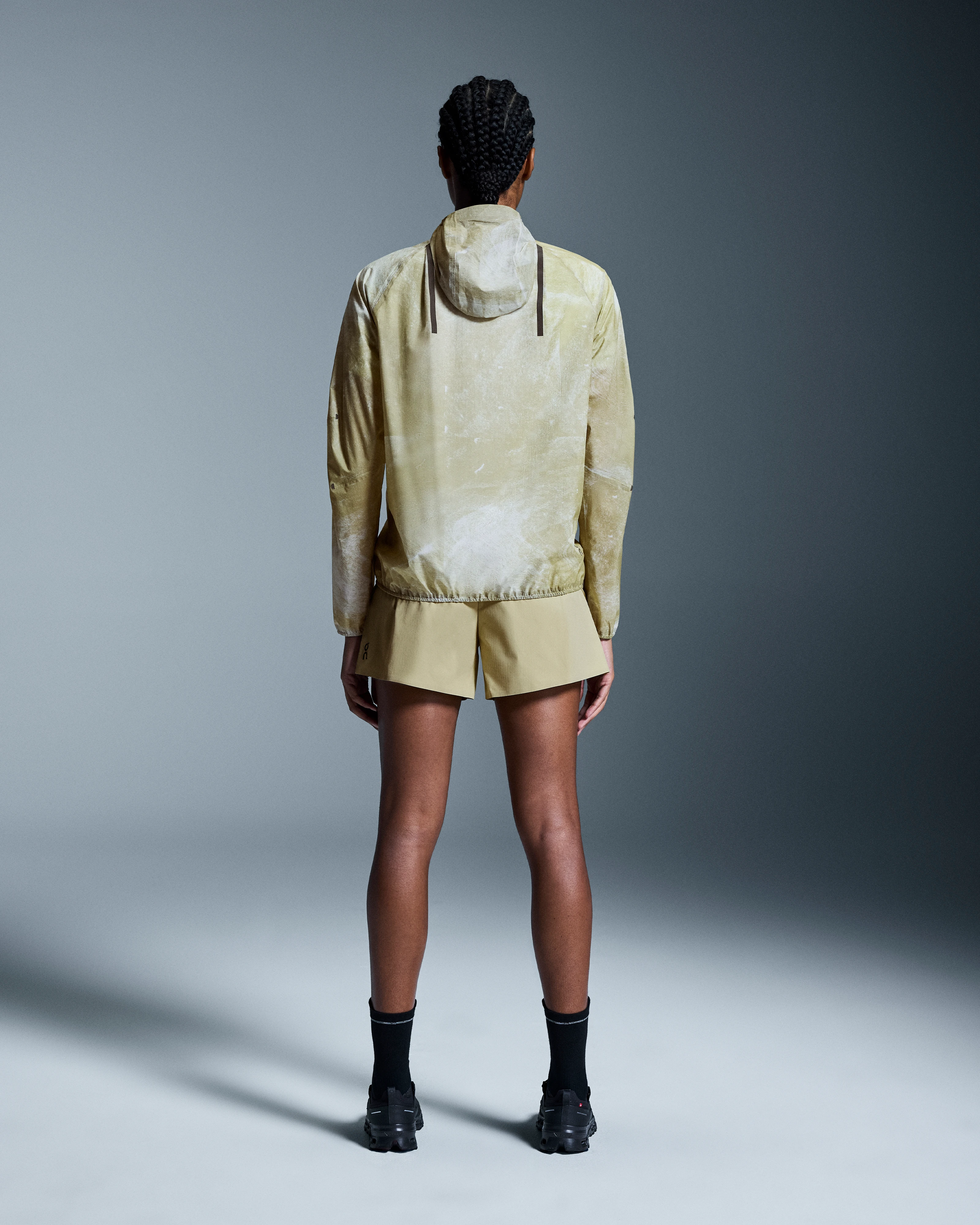 On Ultra Jacket White & Caper Femme Vestes