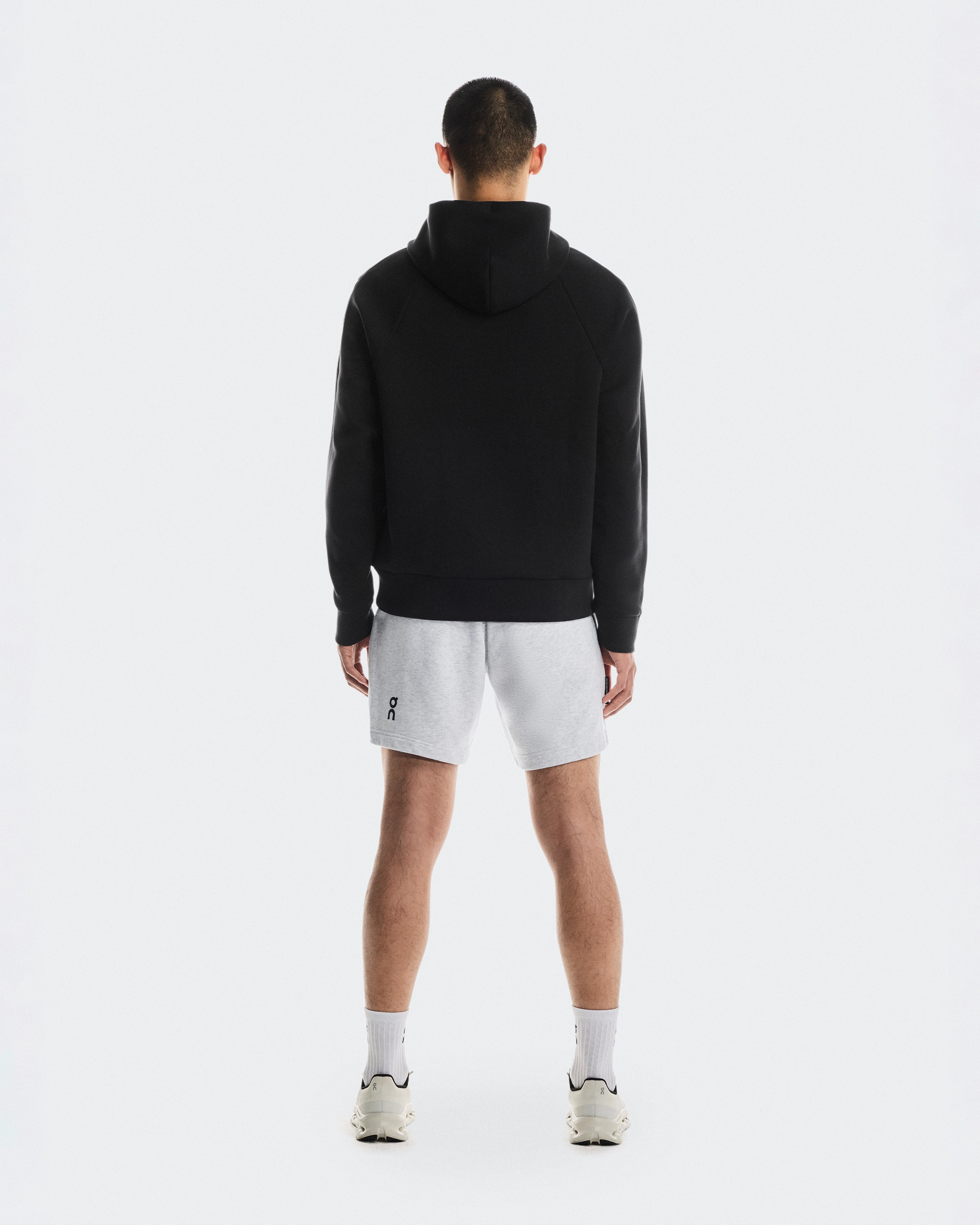 On Focus Tech Hoodie Black Homme Sweats à capuche et sweats