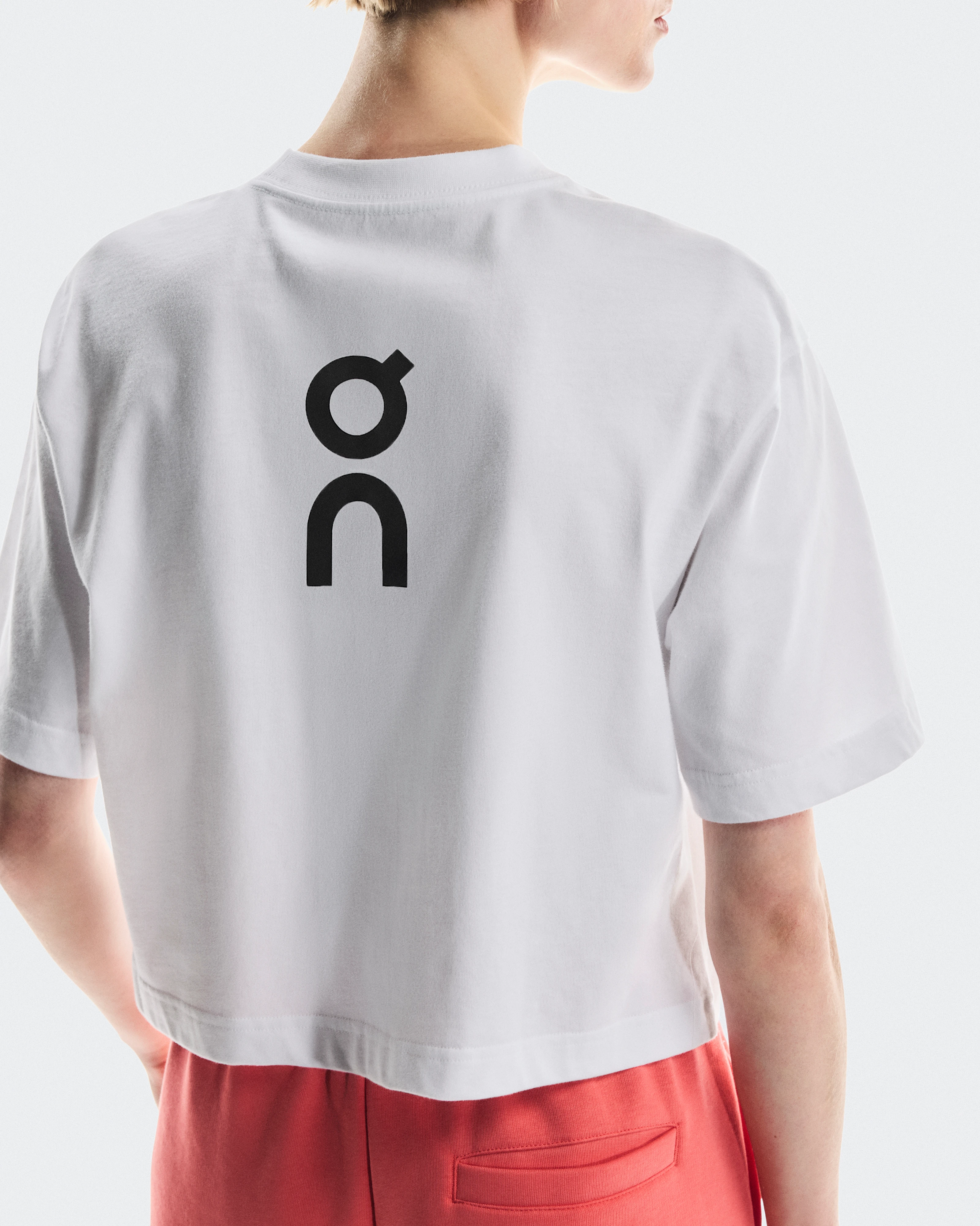 On Club Boxy-T White Femme Hauts et t-shirts