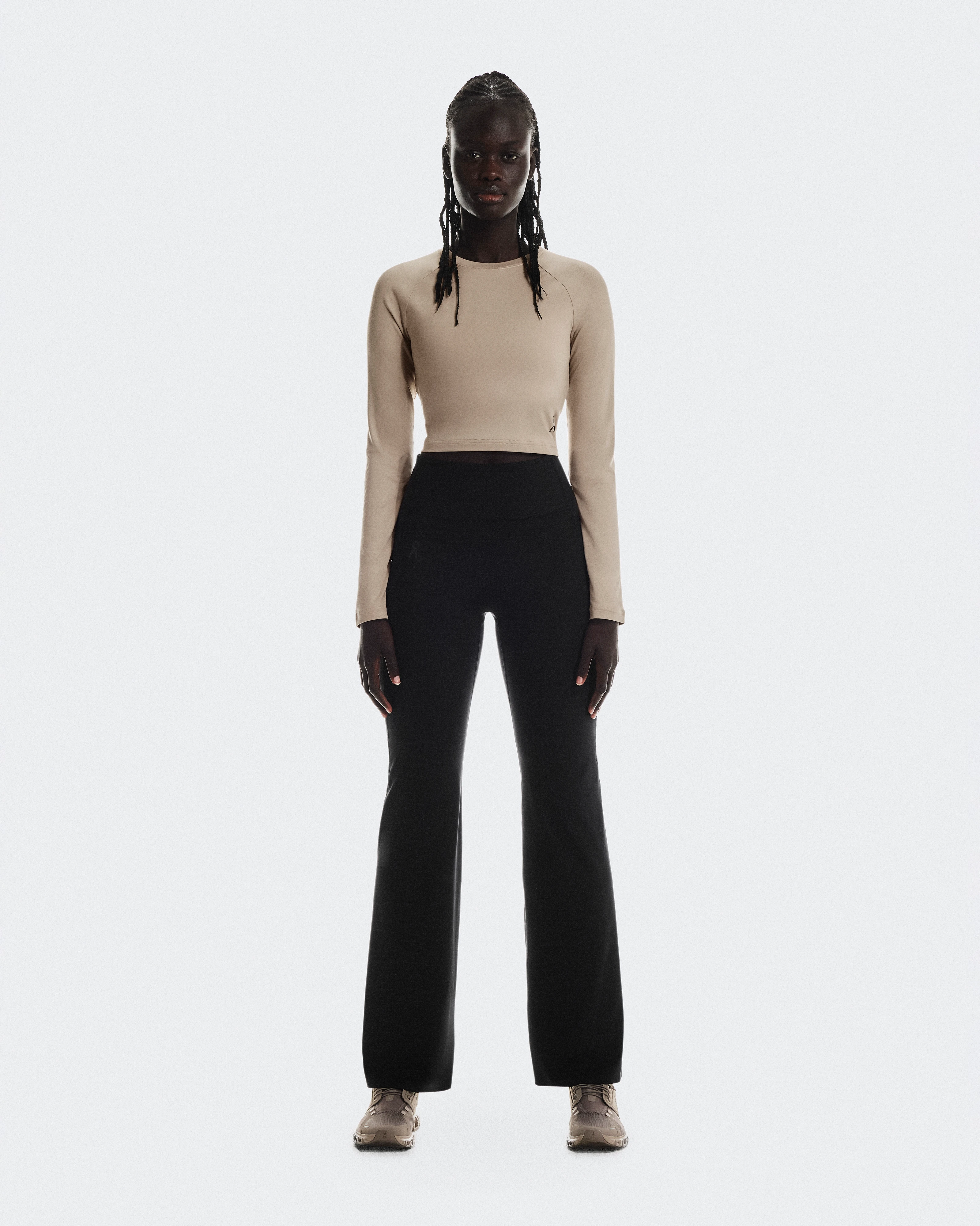 On Studio Long-T Crop Desert Femme Hauts et t-shirts
