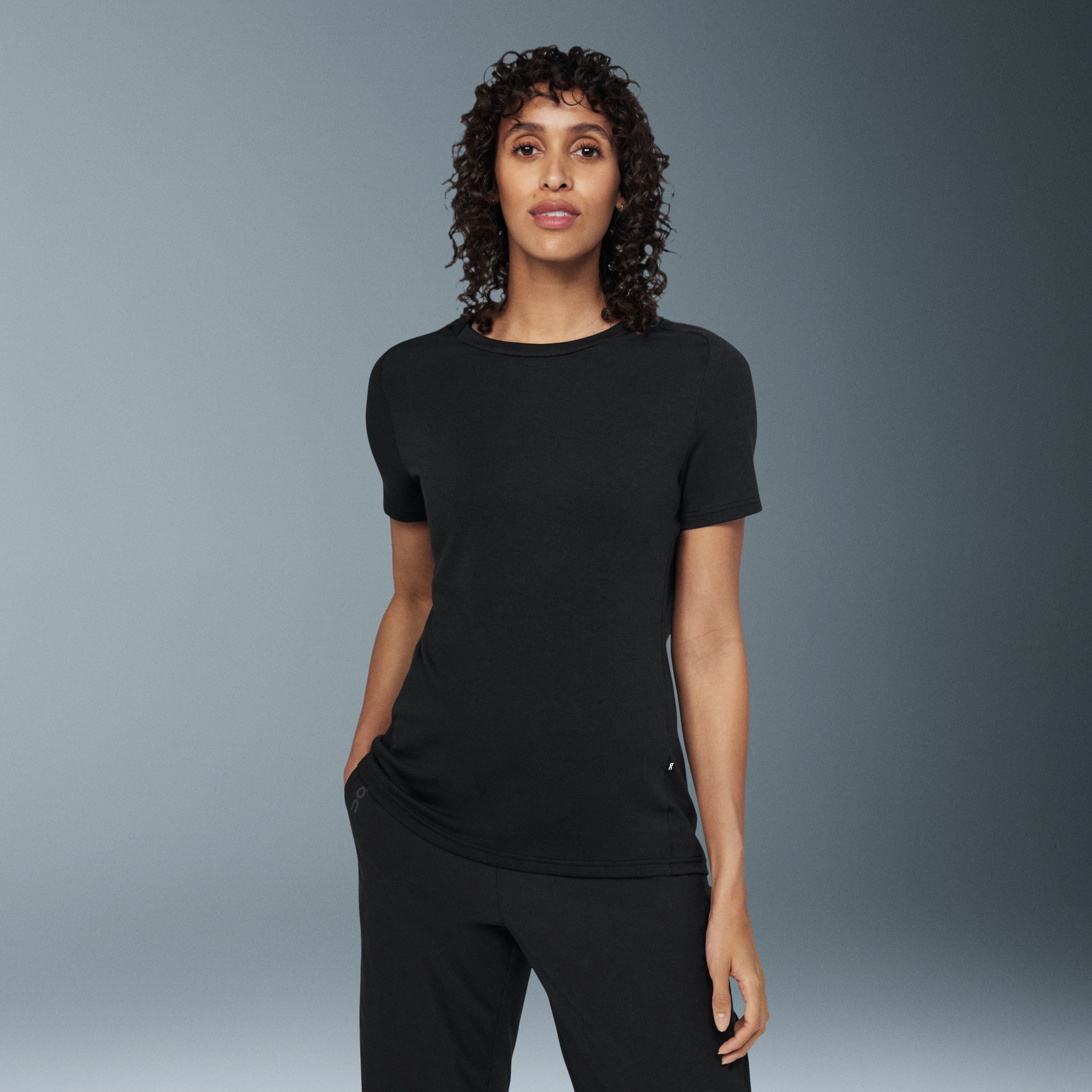 On Focus-T Black Femme – Porter quotidien, training, yoga Hauts et t-shirts