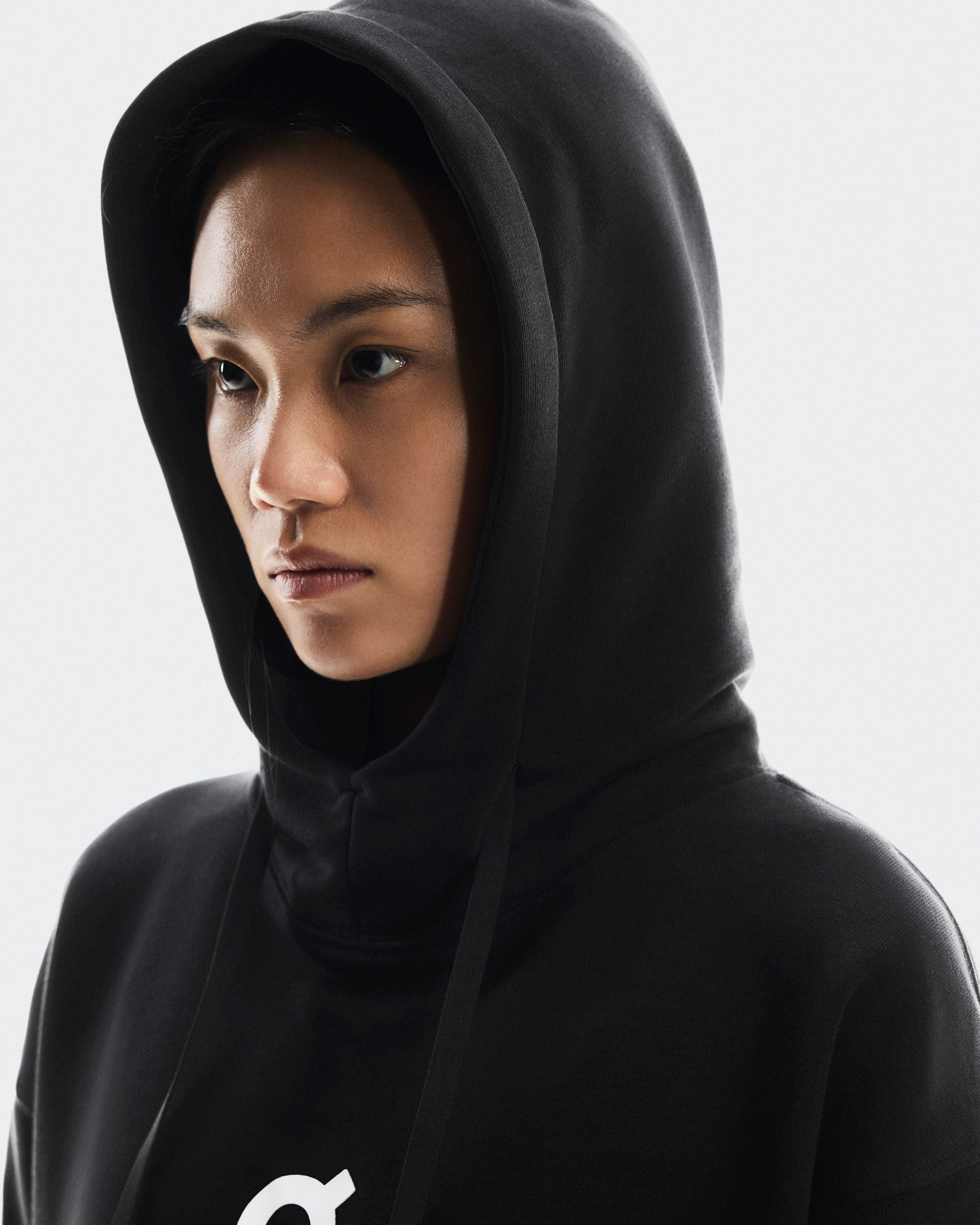 On Club Hoodie Tennis Black Femme Sweats à capuche et sweats