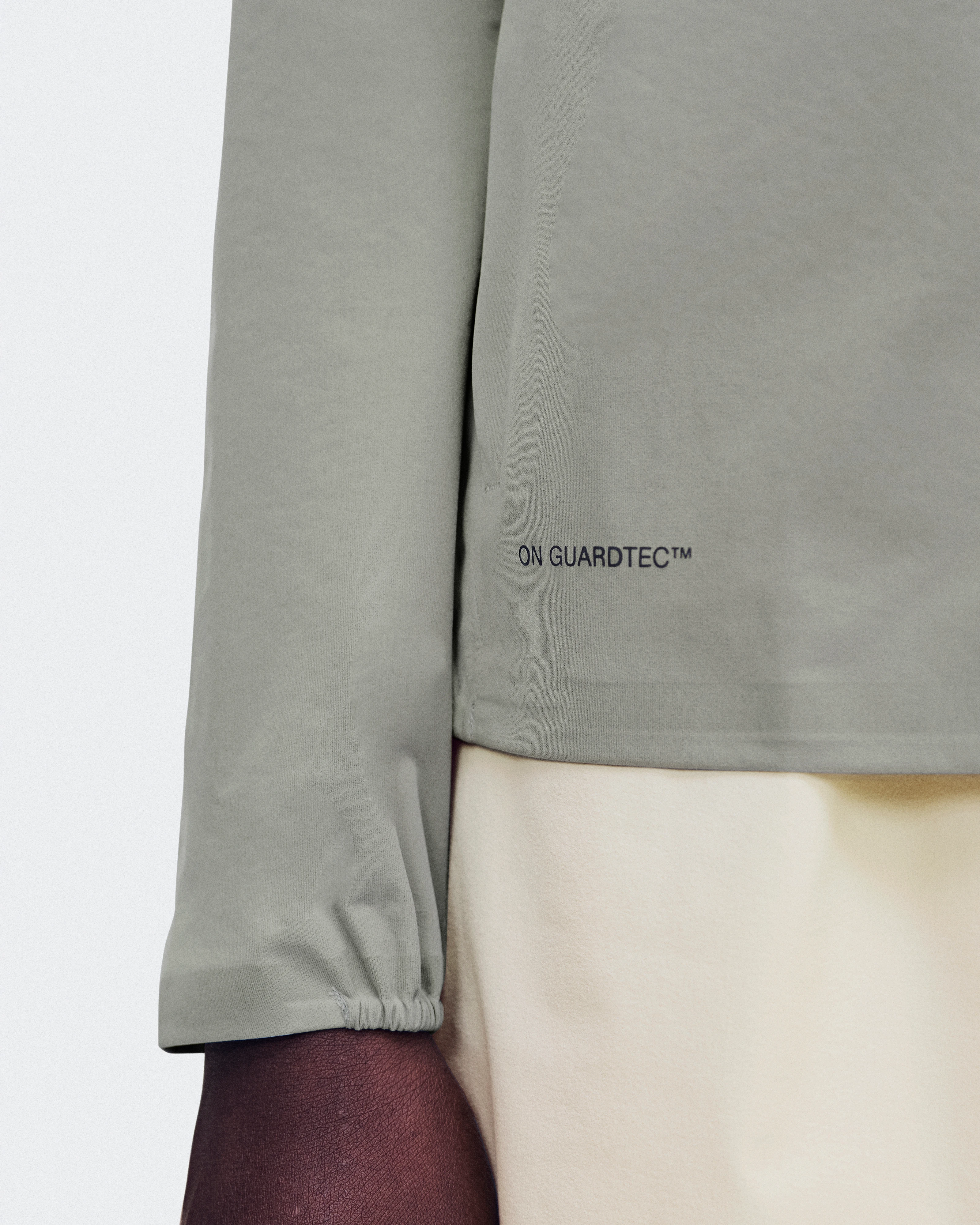 On Performance Jacket Waterproof Brume Femme Vestes
