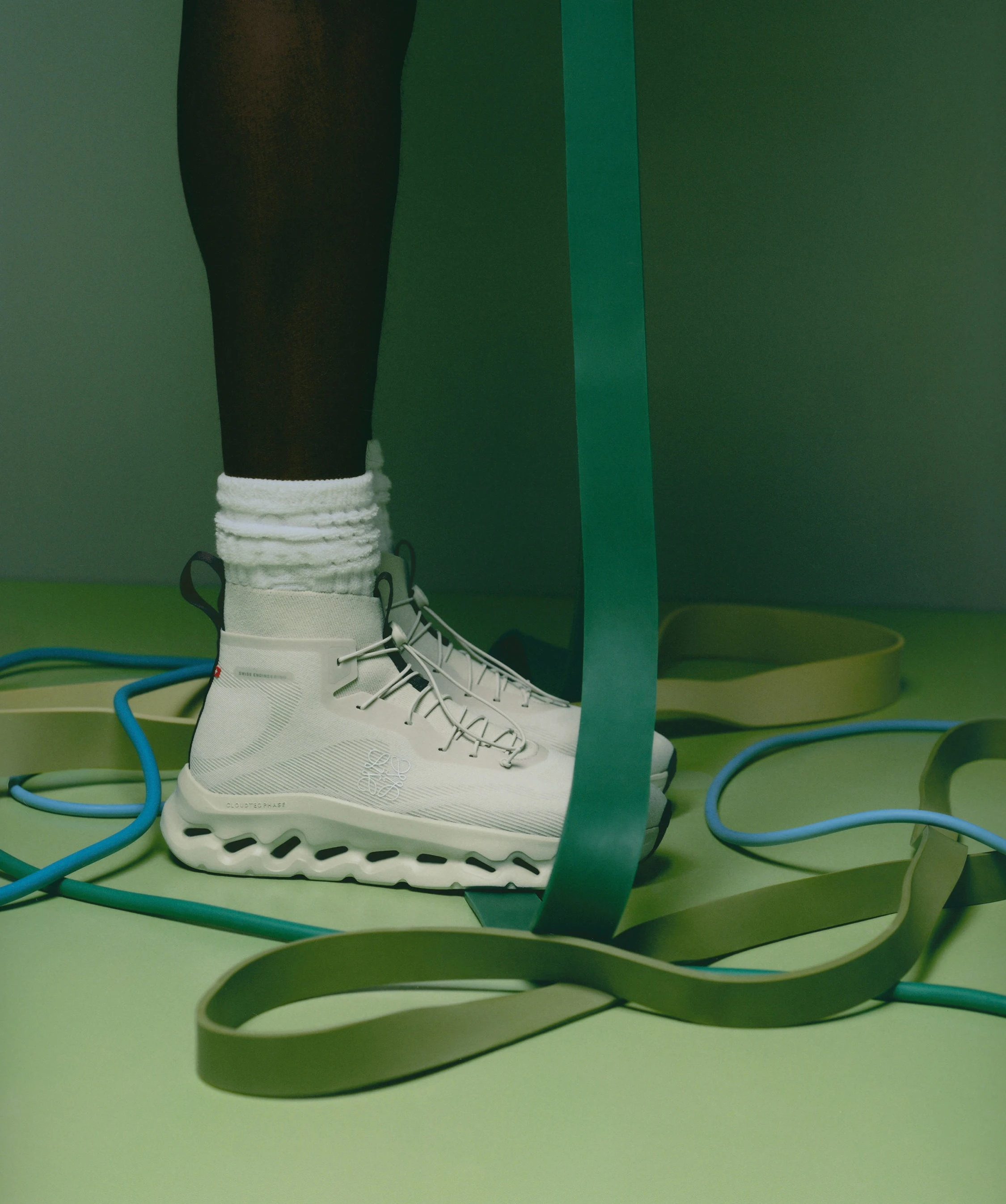 grid-look-cloudtilt-hi-loewe-ss26-cp