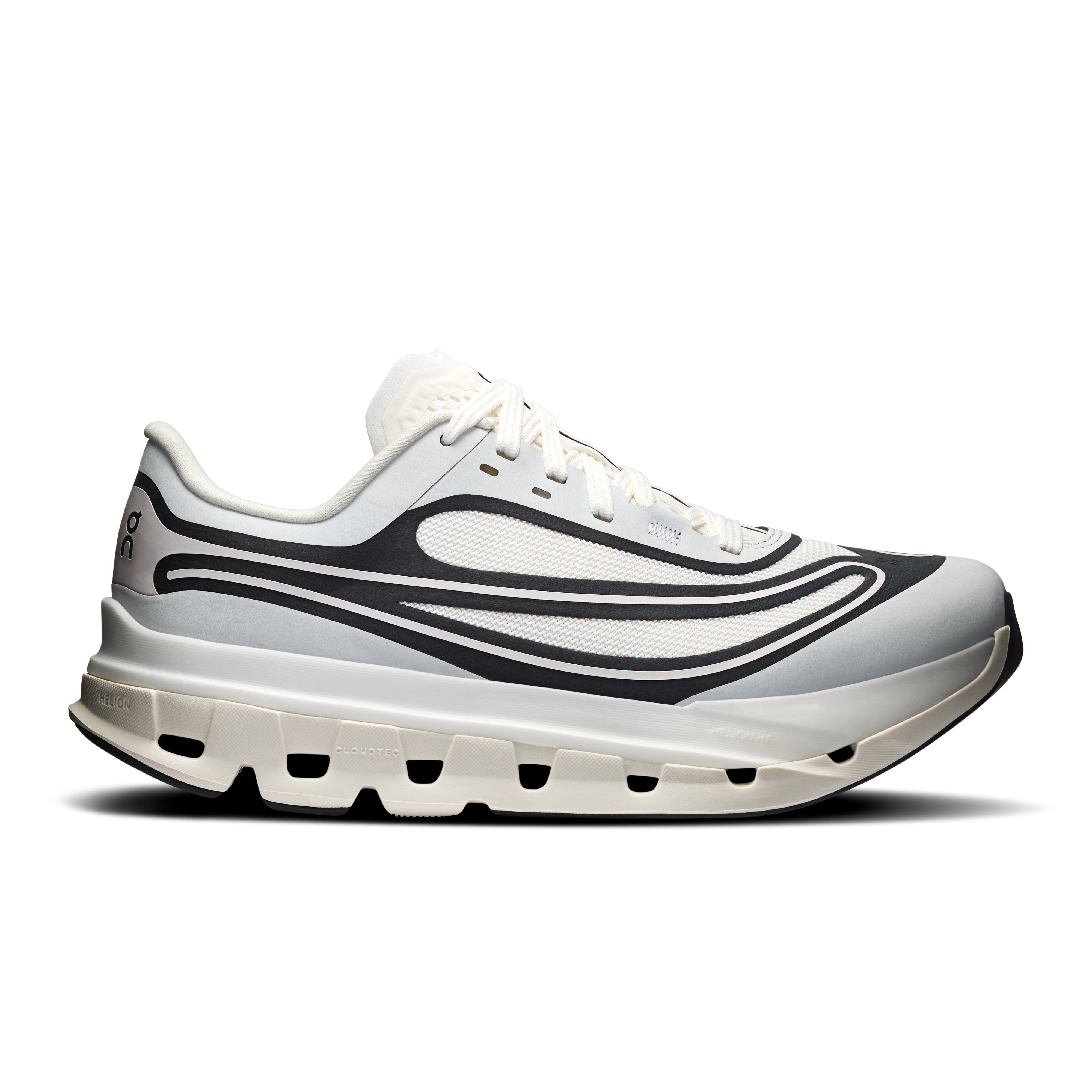 On Cloudflow 5 AD Ivory & Black Femme – Port quotidien, hyper-mousse Helion™ HF, streetwear Chaussures
