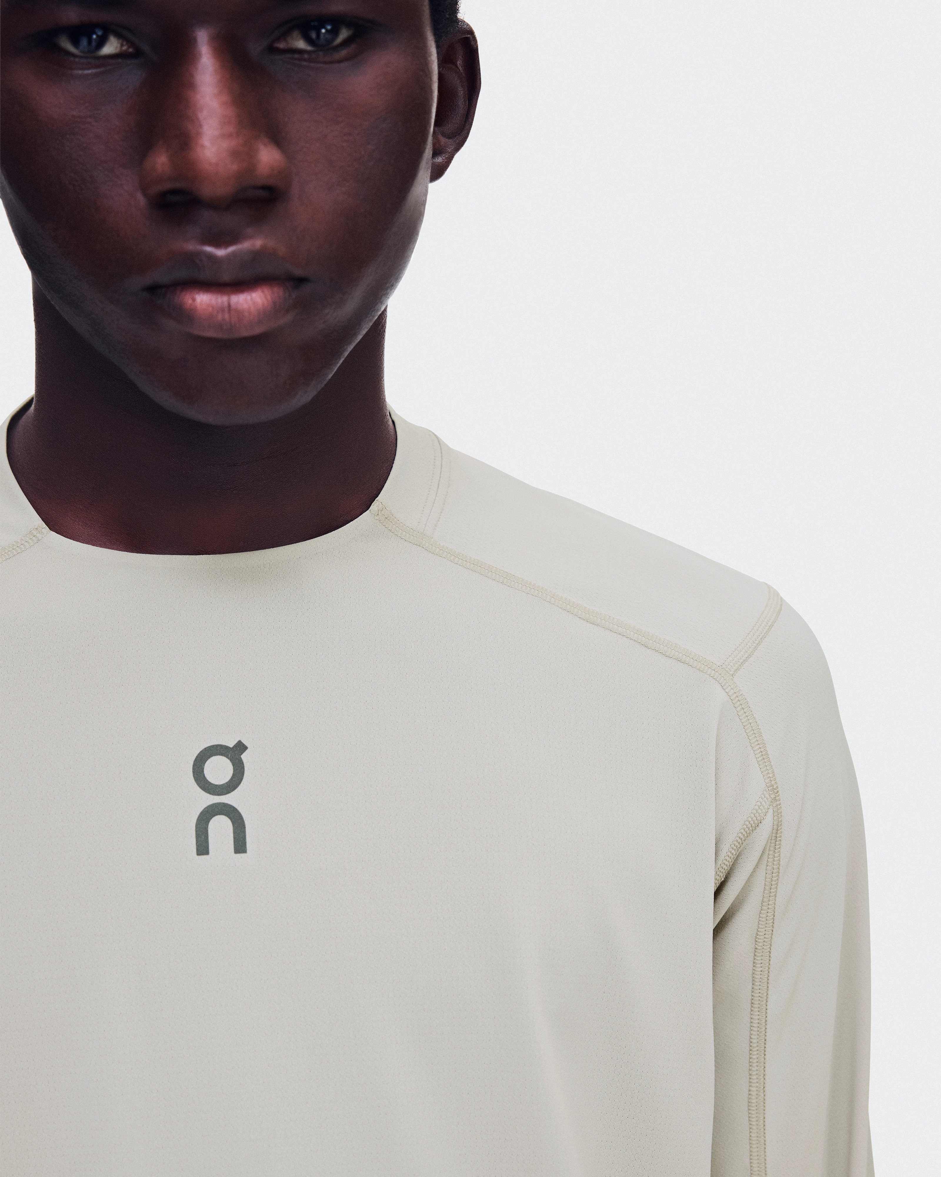 On Trail Long-T Solar Brume Homme Hauts et t-shirts