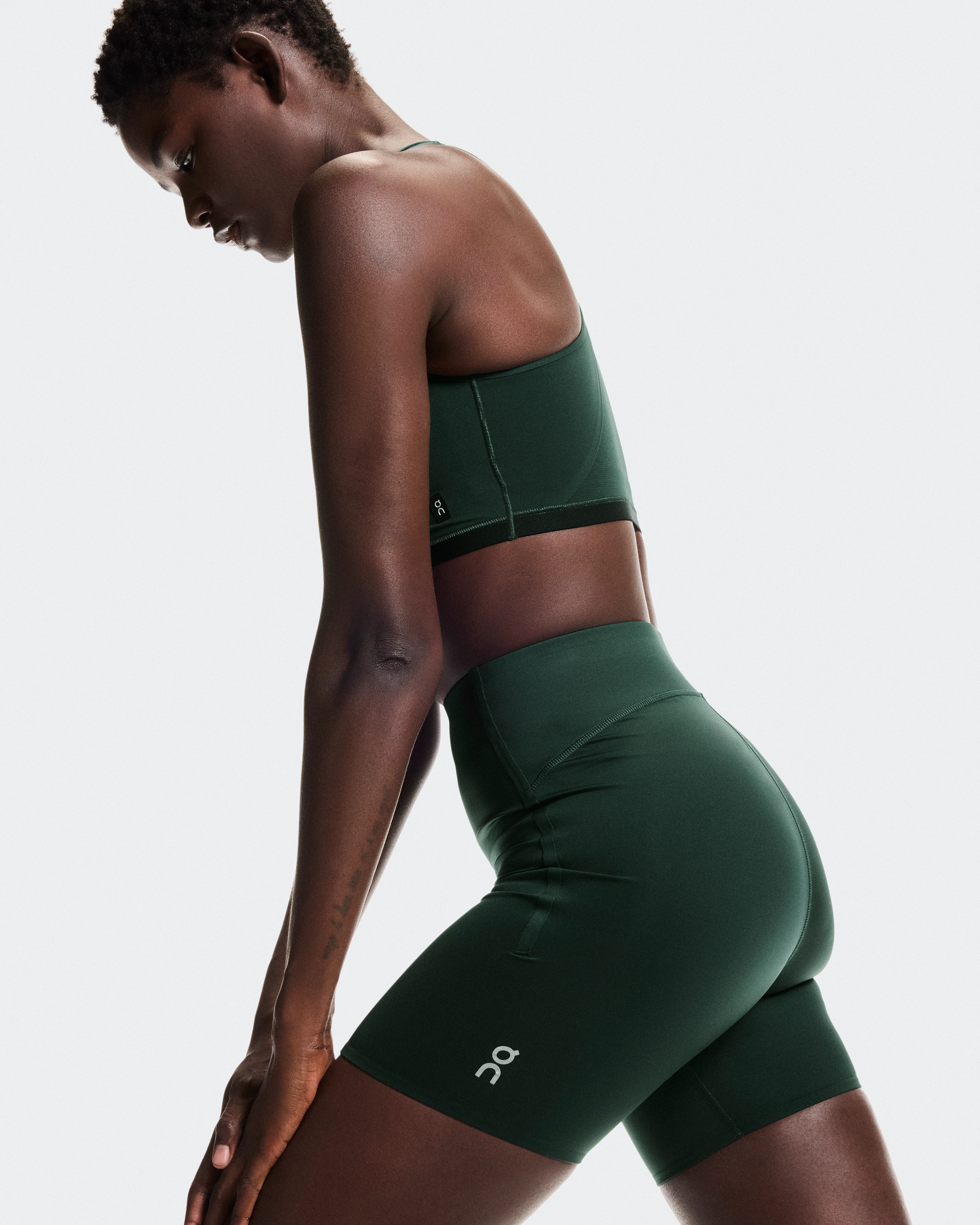 On Train Tights Short Obsidian Femme Leggings