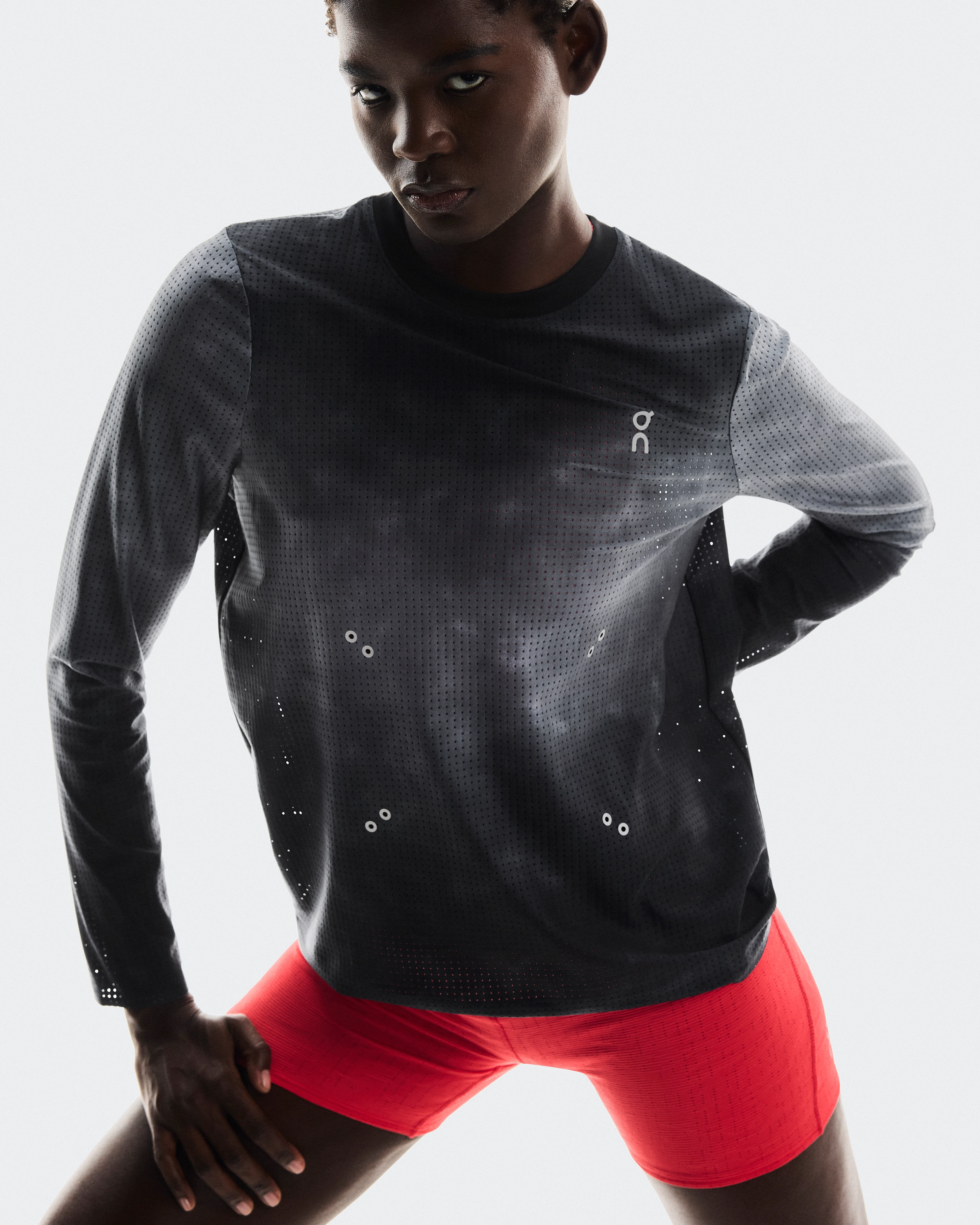 On Pace Mesh Long-T Black Femme Hauts et t-shirts