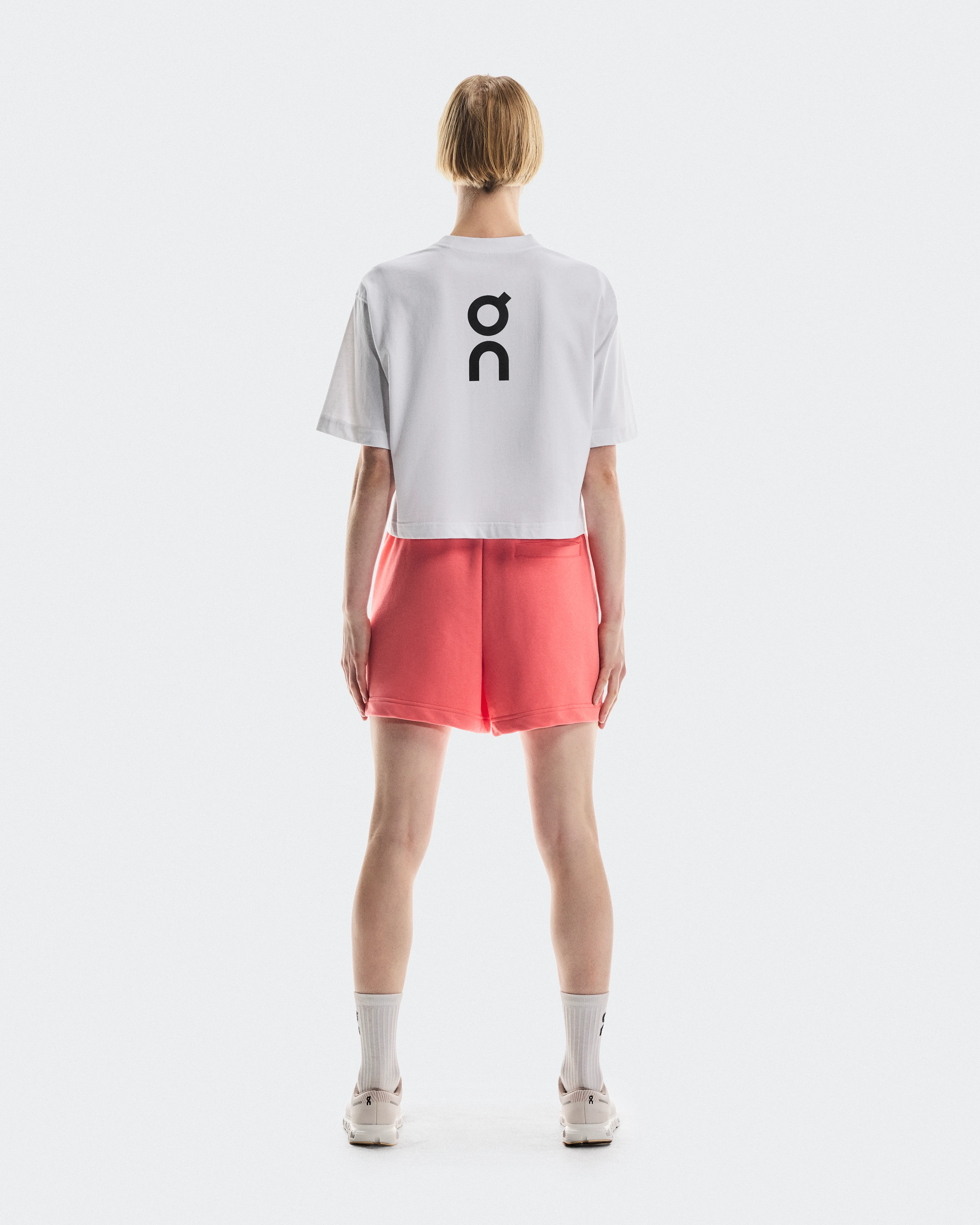 On Club Boxy-T White Femme Hauts et t-shirts