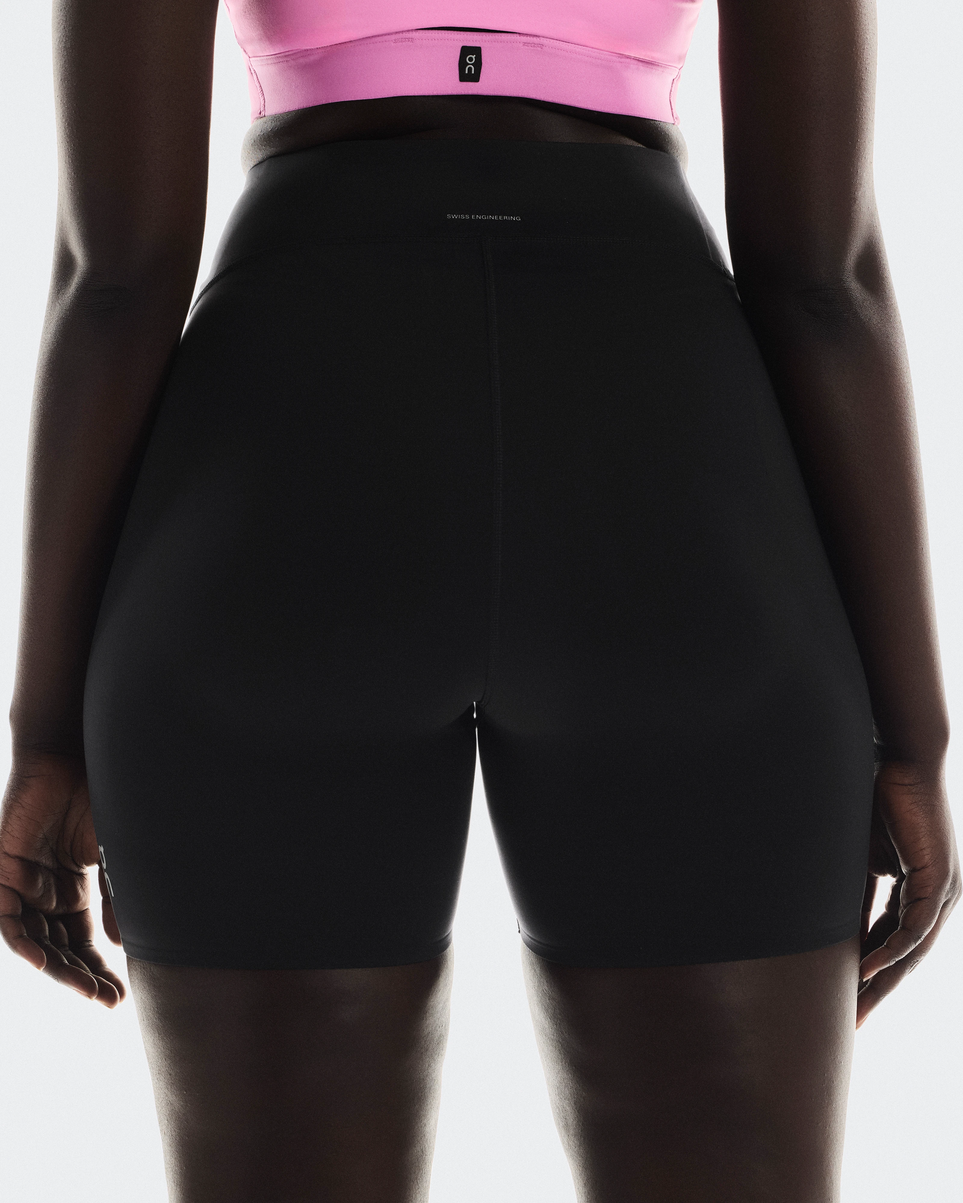 On Train Tights Short Black Femme Leggings