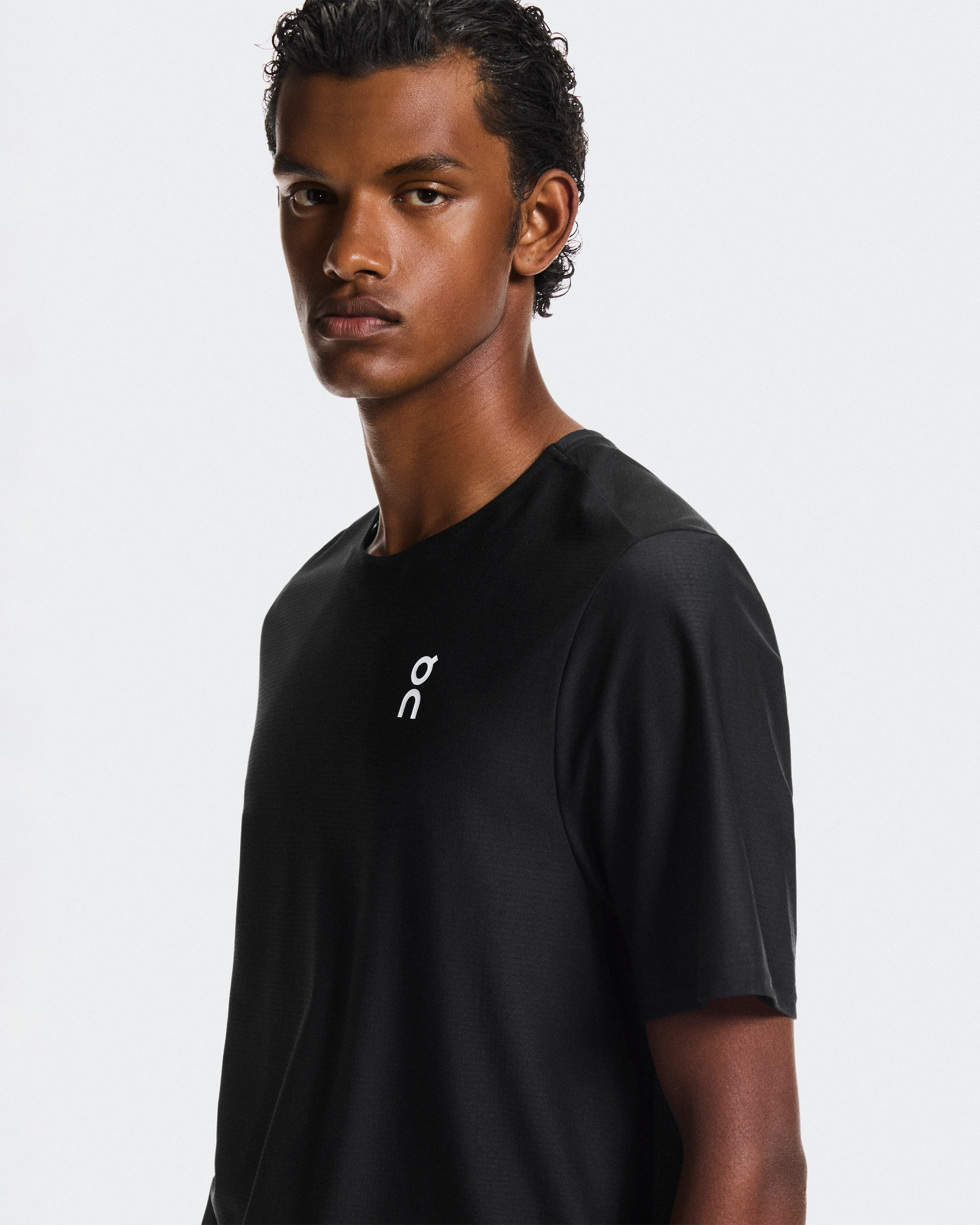 On Court-T Black Homme Hauts et t-shirts