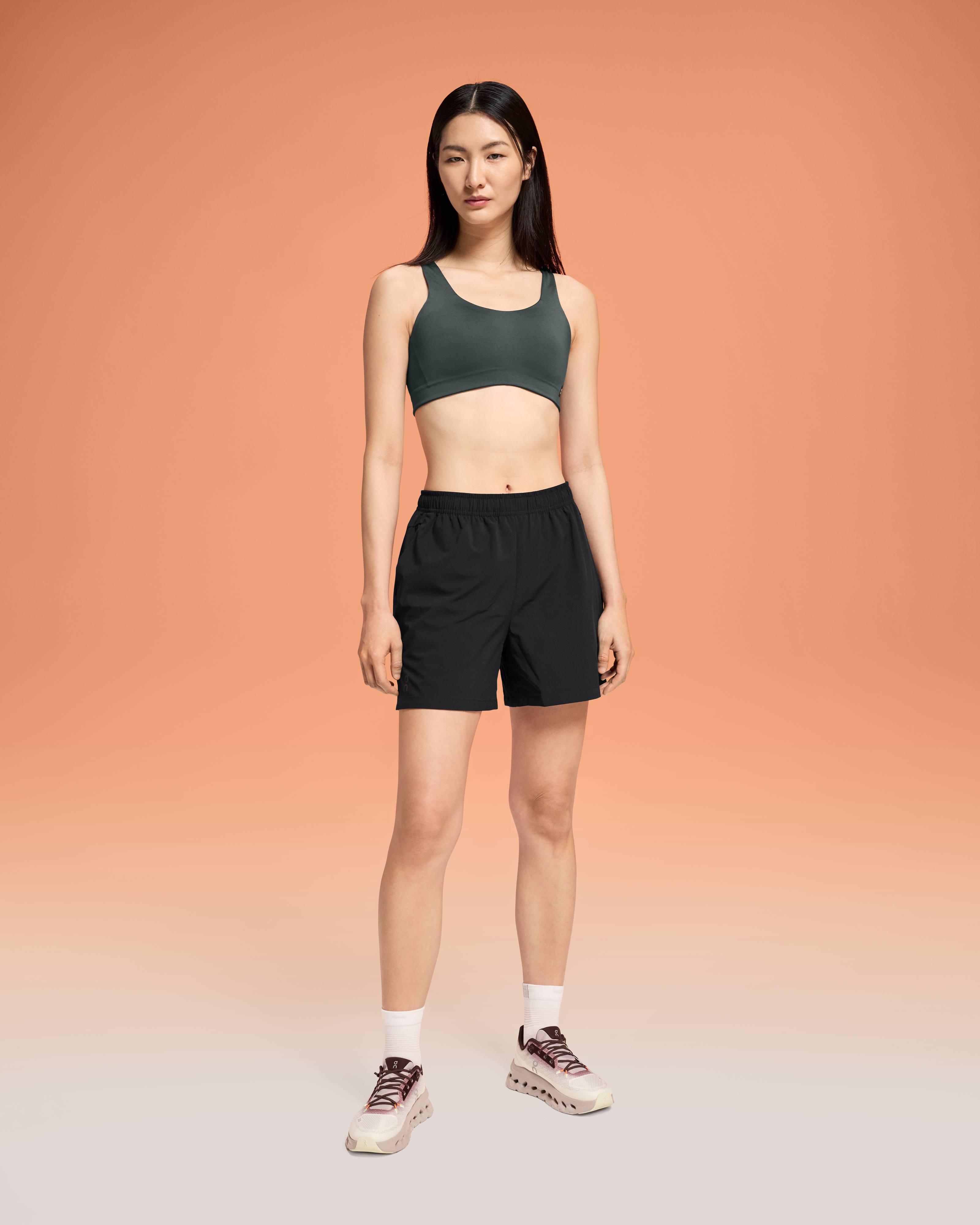 On Active Bra Lead & Black Femme Brassières
