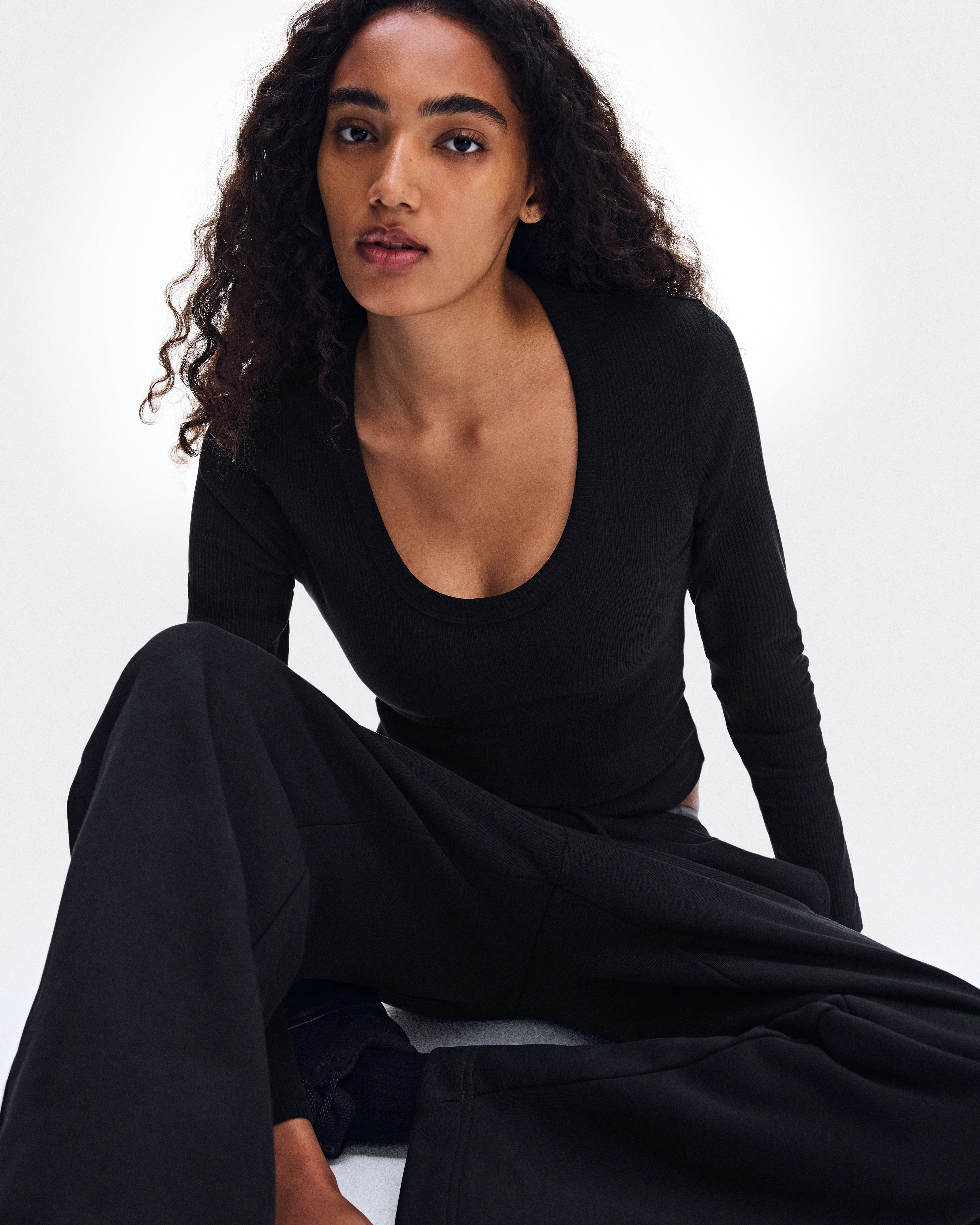 On All-Day Ribbed Long-T Black Femme Hauts et t-shirts