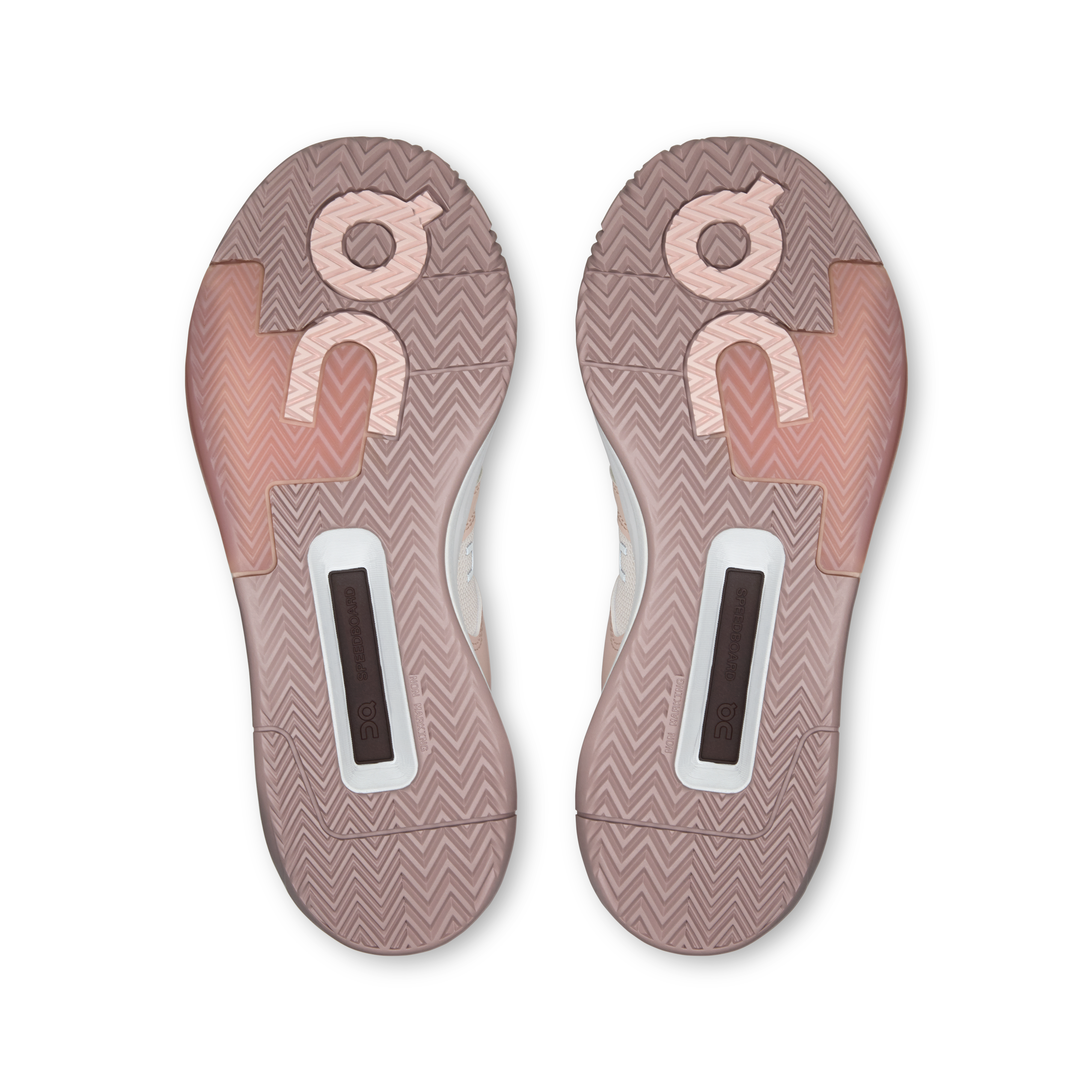 On THE ROGER Clubhouse Pro 2 Clay Oyster & Doe Femme Tennis Chaussures