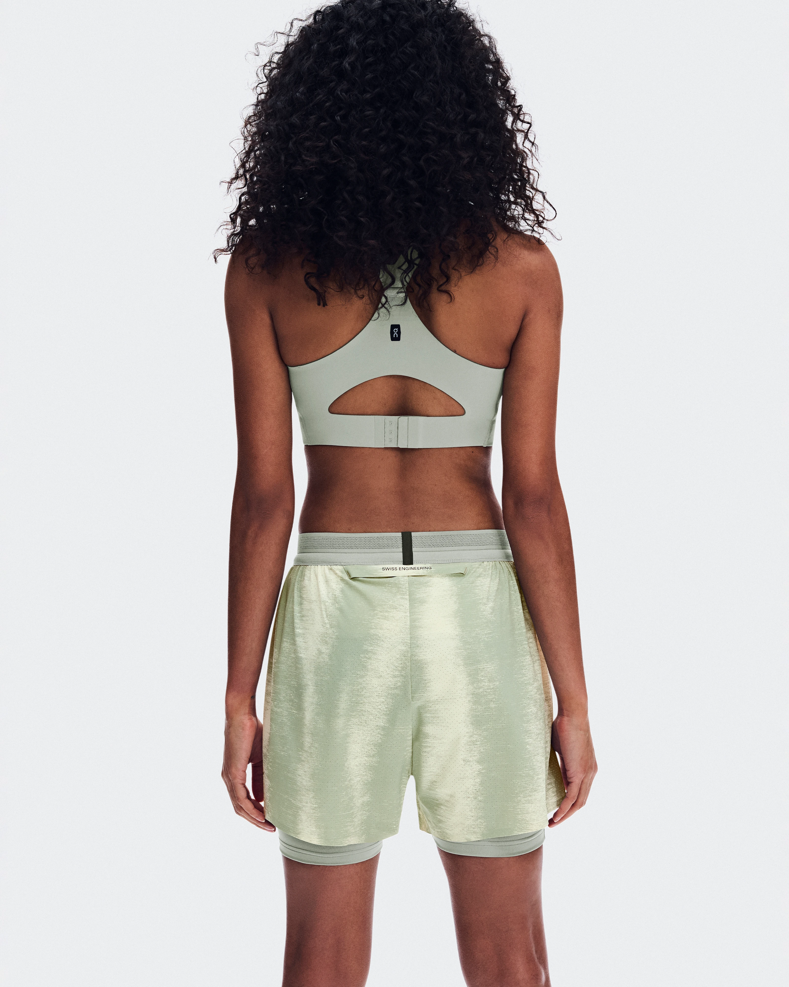On Performance Shorts Terra Seedling & Tin Femme Shorts