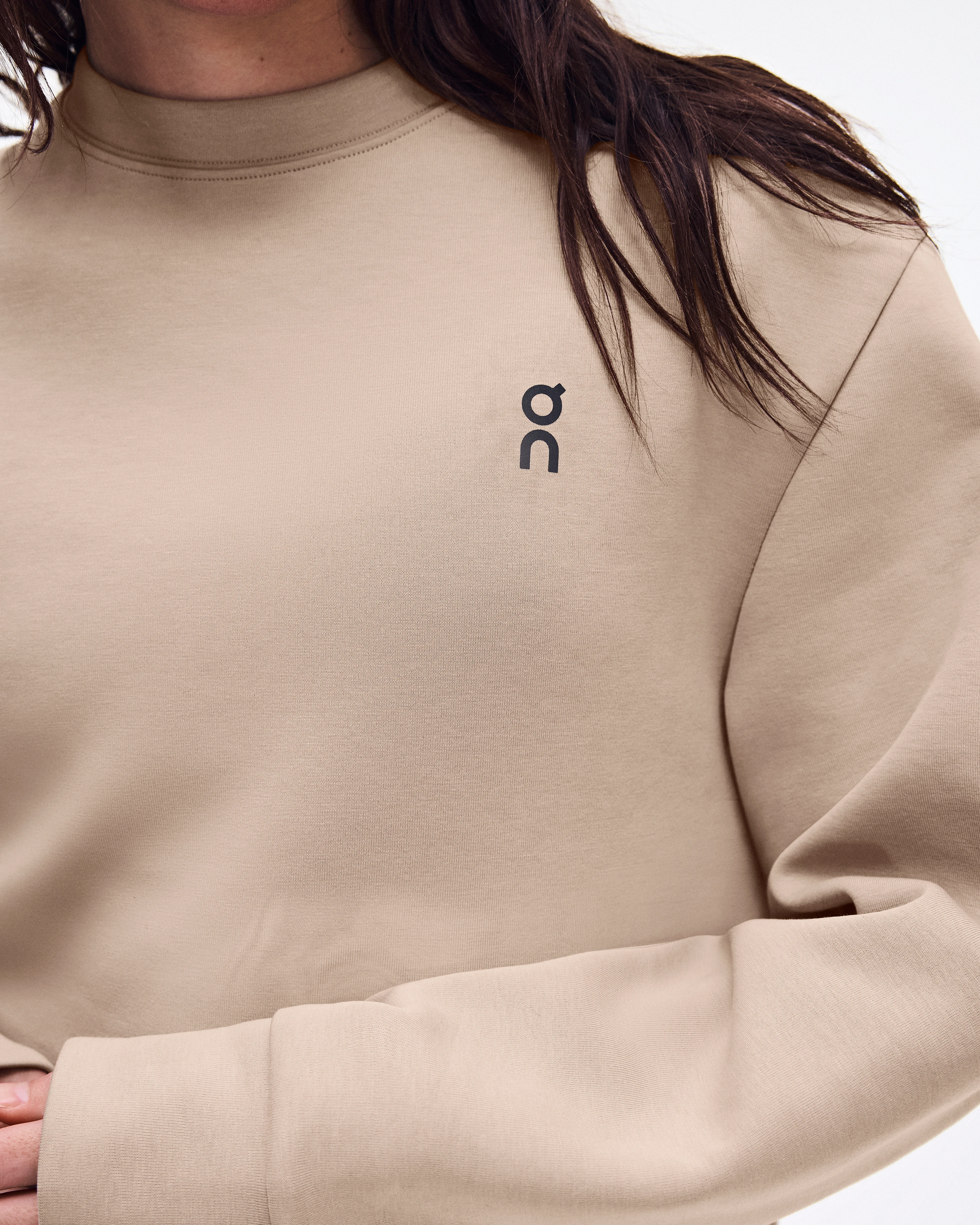 On Focus Tech Crew Desert Femme Sweats à capuche et sweats