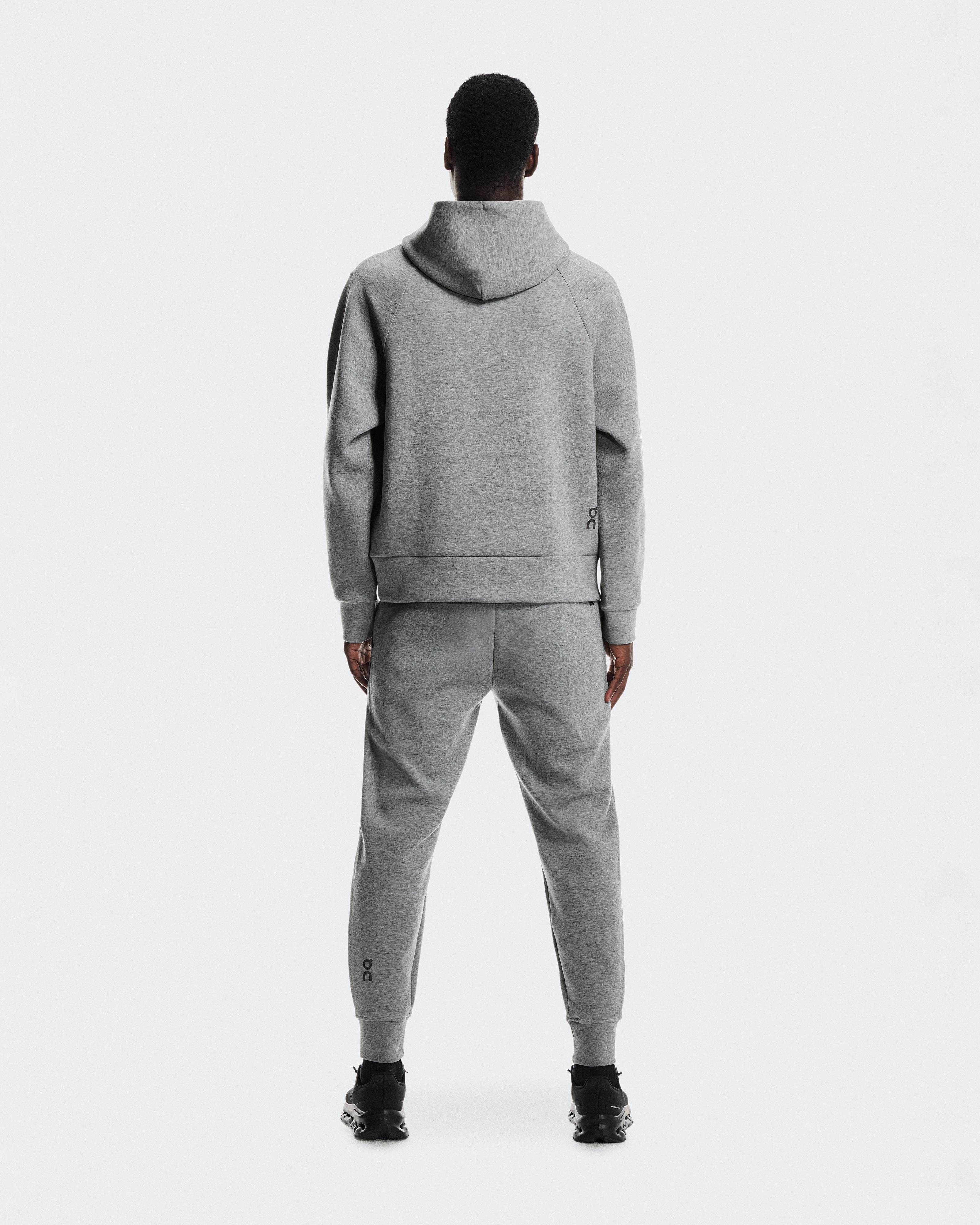 On Focus Tech Hoodie Basalt Homme Sweats à capuche et sweats