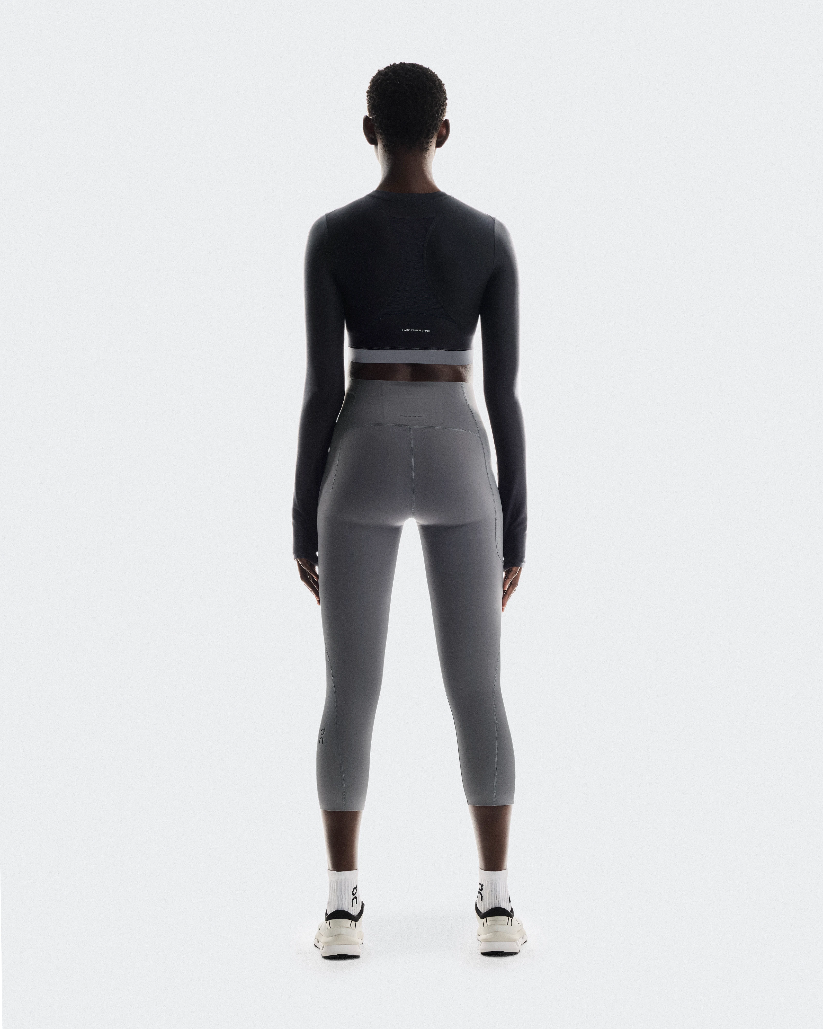 On Train Long Sleeve Crop Black Femme Hauts et t-shirts