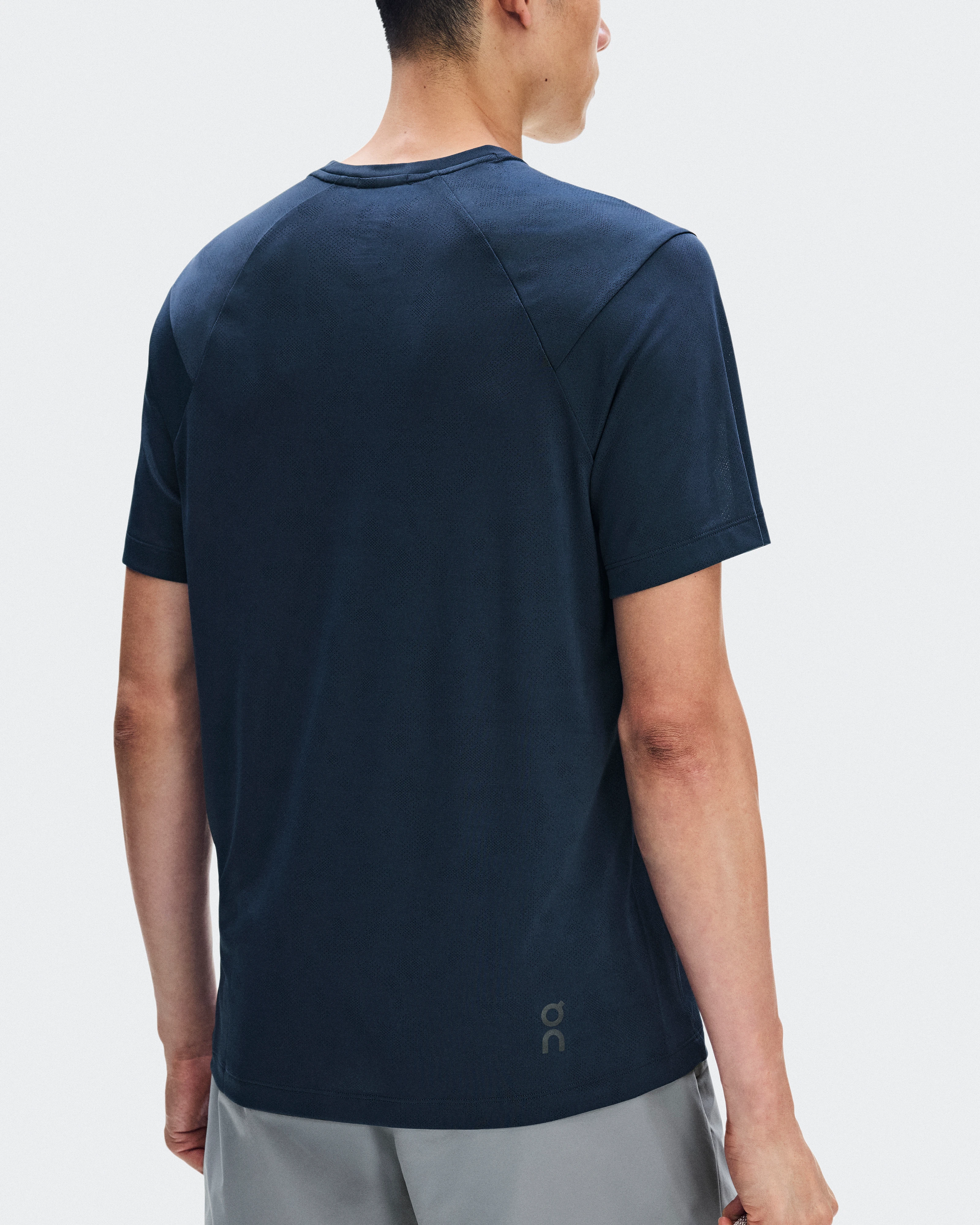 On Core-T Grid Navy Homme Hauts et t-shirts