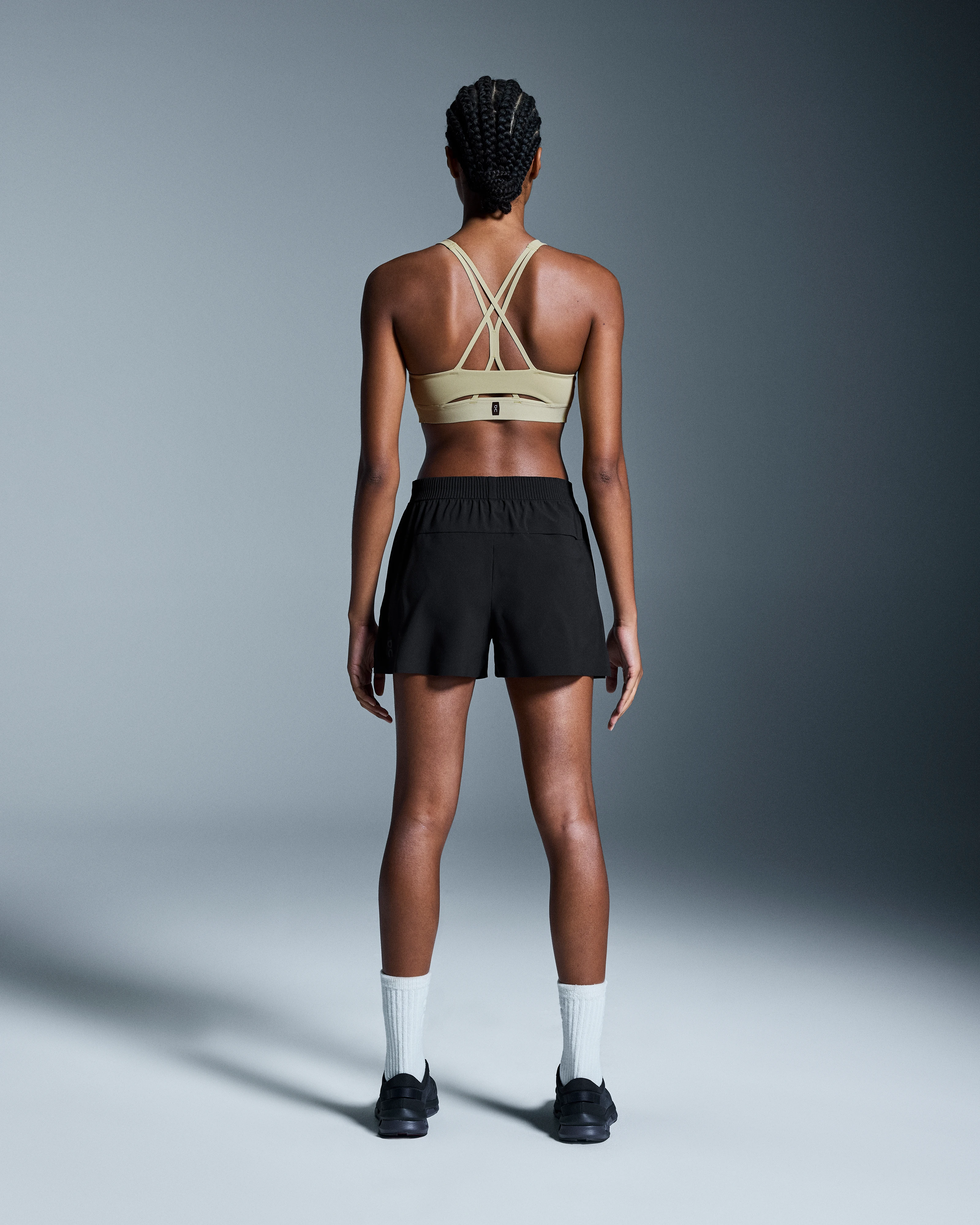 On Focus Shorts Black Femme Shorts