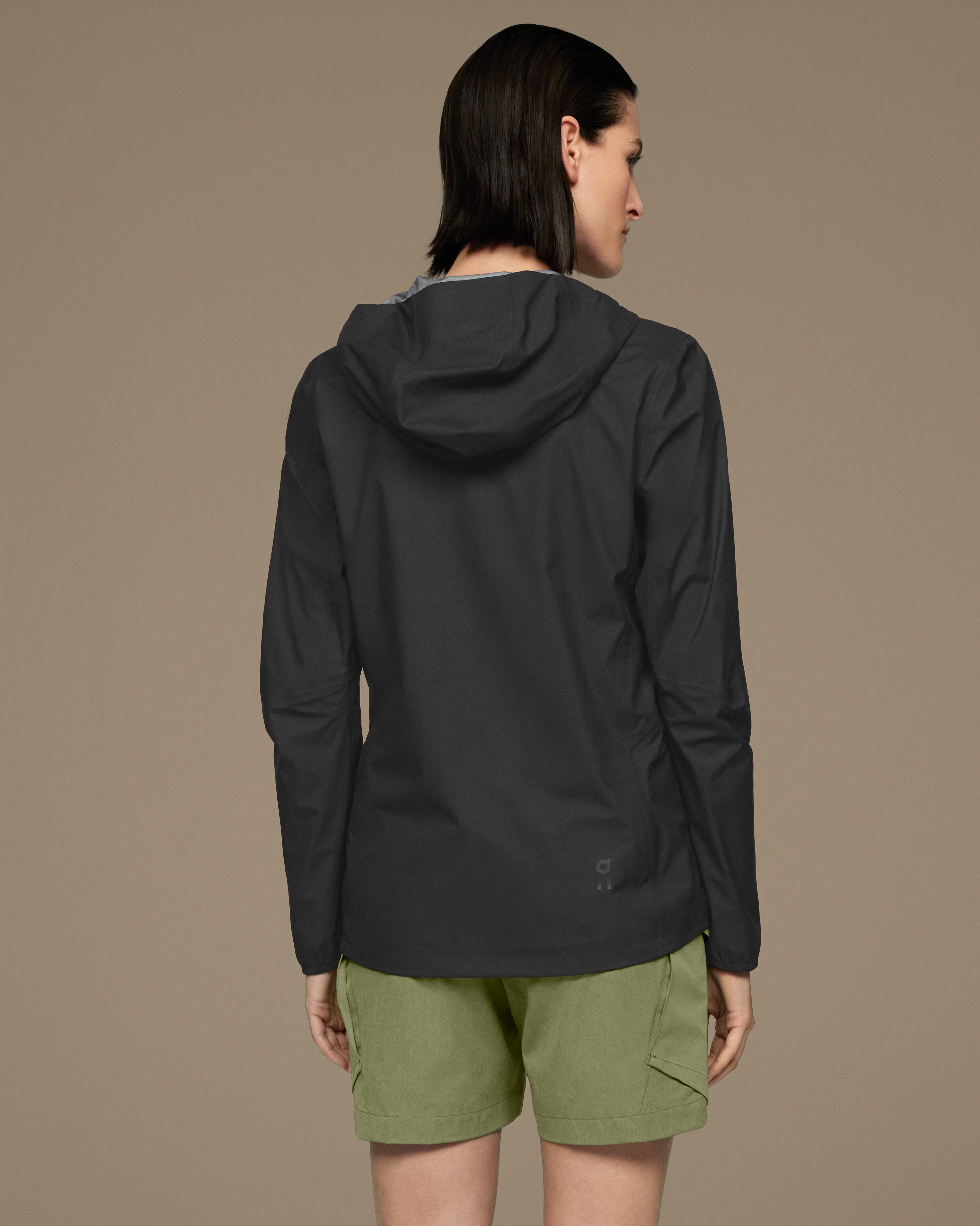 On Waterproof Anorak Black Femme Vestes