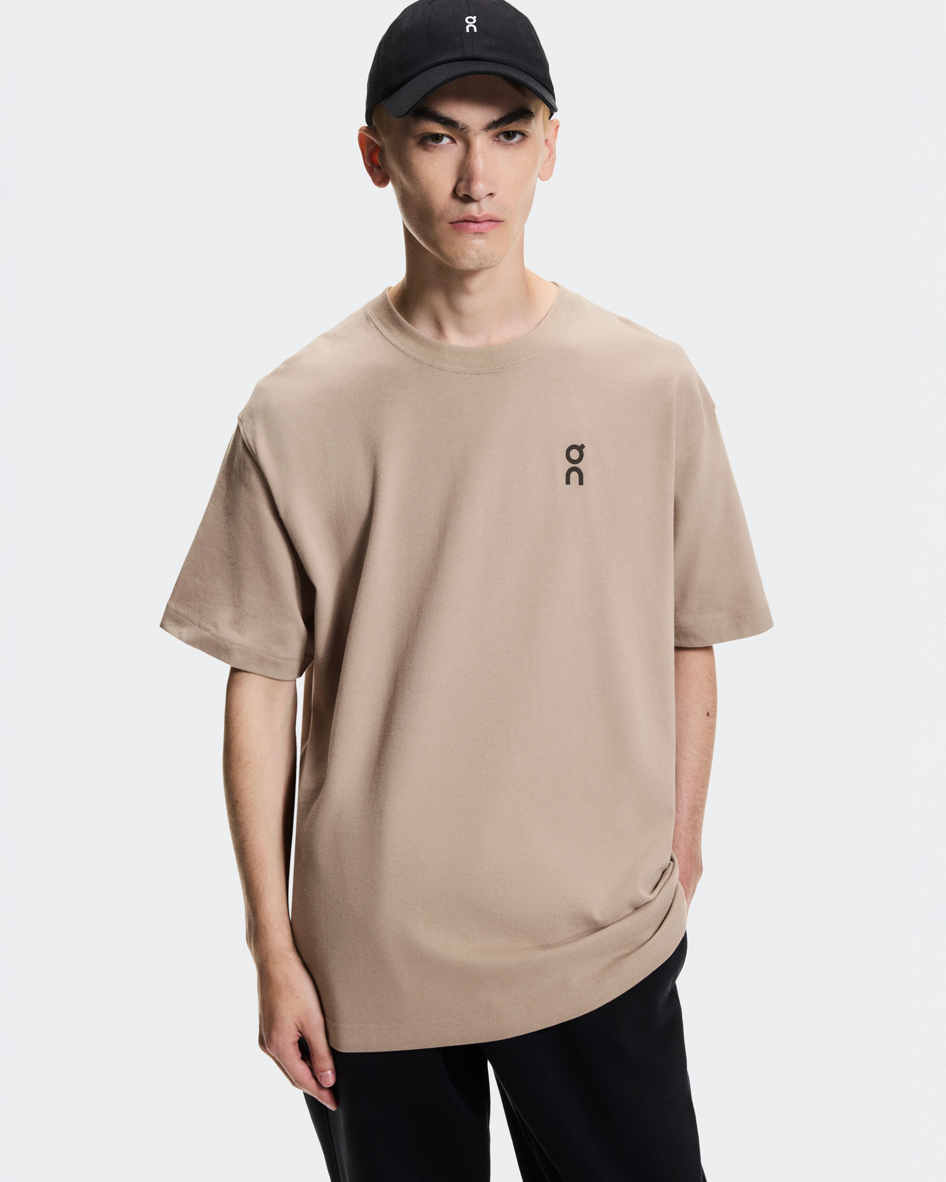 On Club-T Desert Homme Hauts et t-shirts