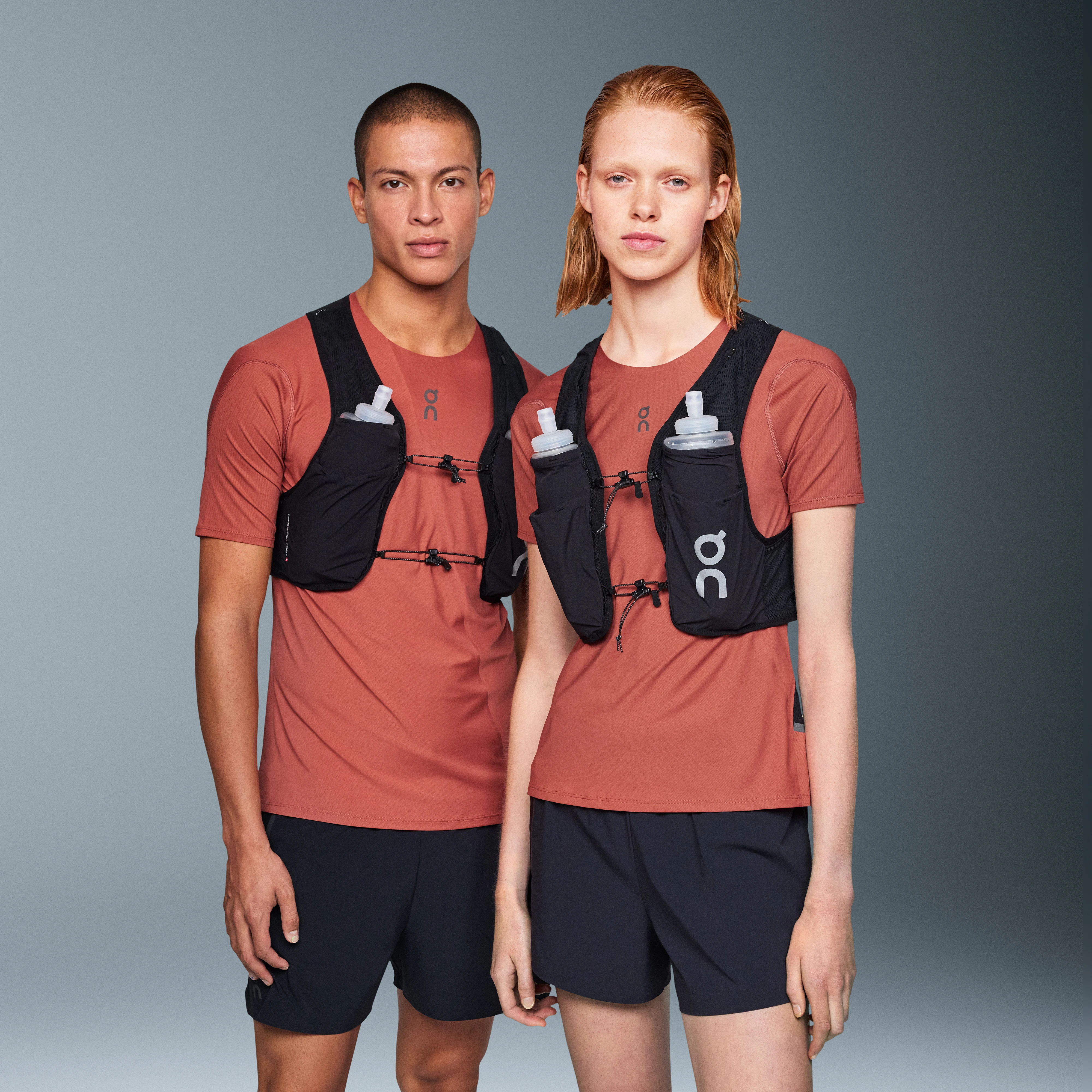 On Ultra Vest 5L Black Unisexe – Ultrarunning, trail running, 5L Gilet