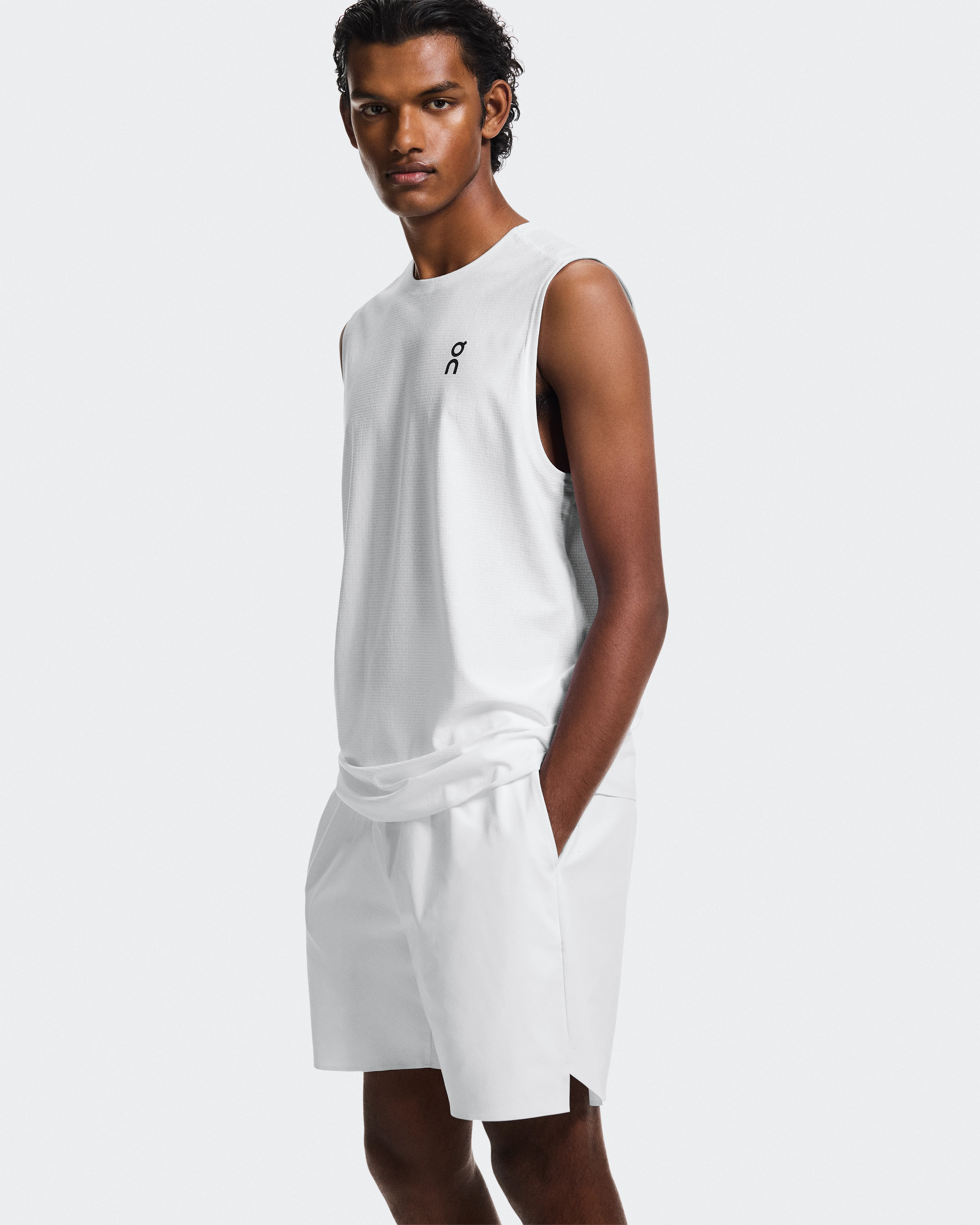 On 7" Court Shorts White Homme Shorts