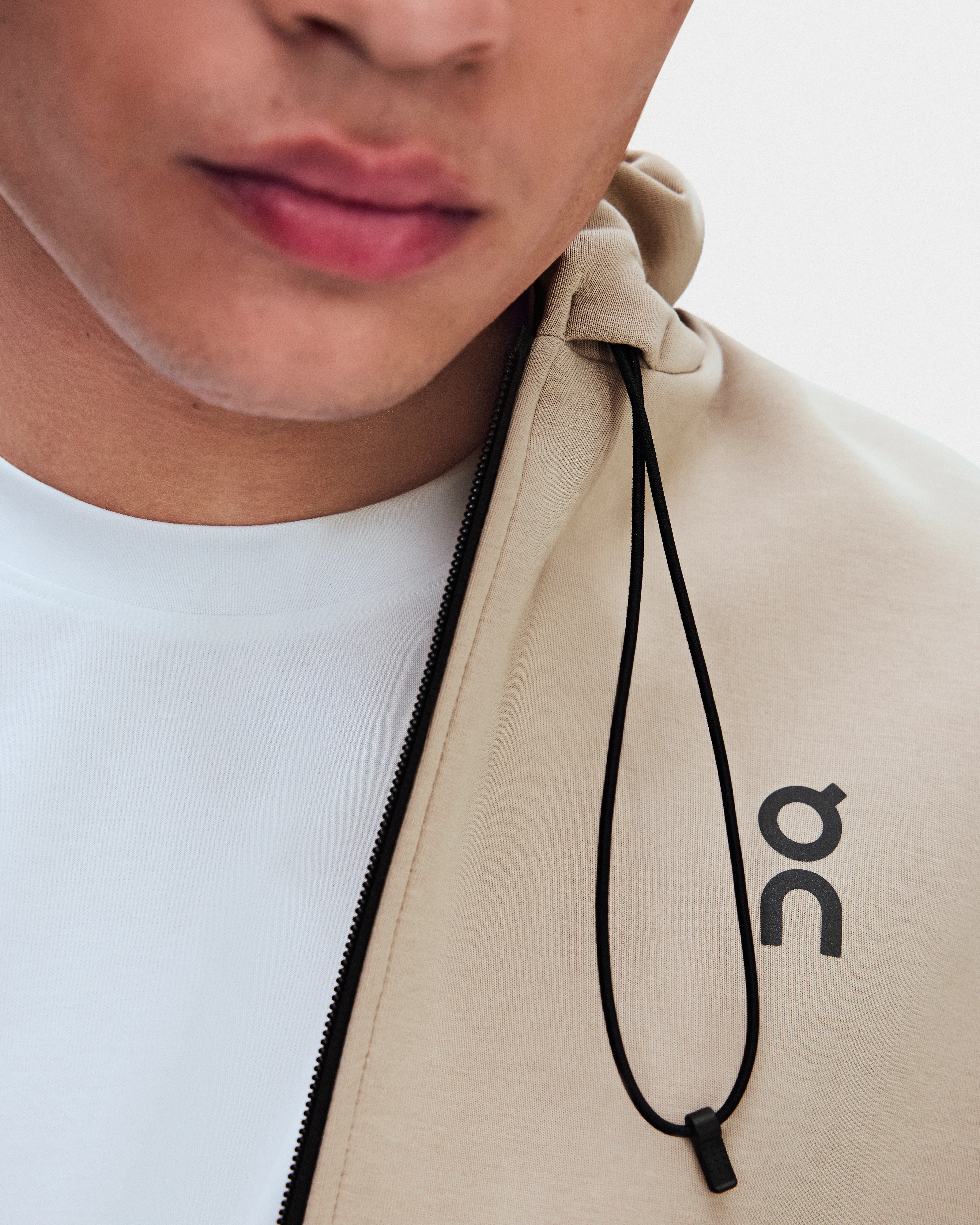 On Focus Tech Zip Hoodie Desert Homme Sweats à capuche et sweats