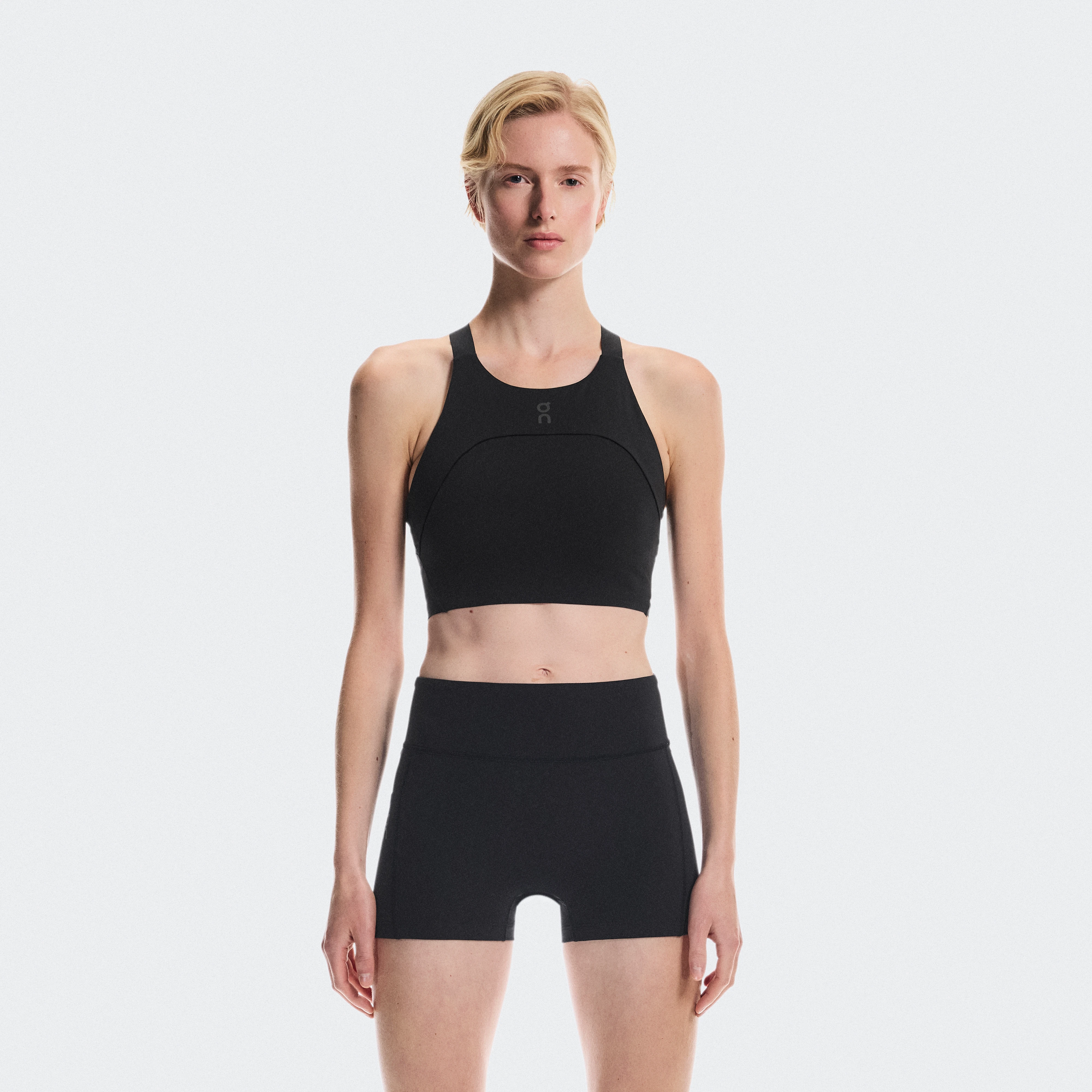 On Performance Crop Black Femme – Running, entraînement Hauts et t-shirts